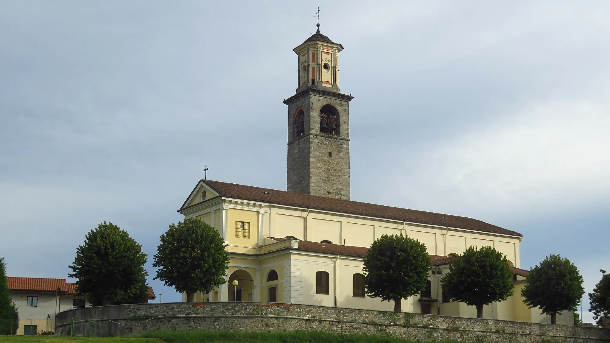 Photo showing: Parrocchiale dei Santi Pietro e Paolo