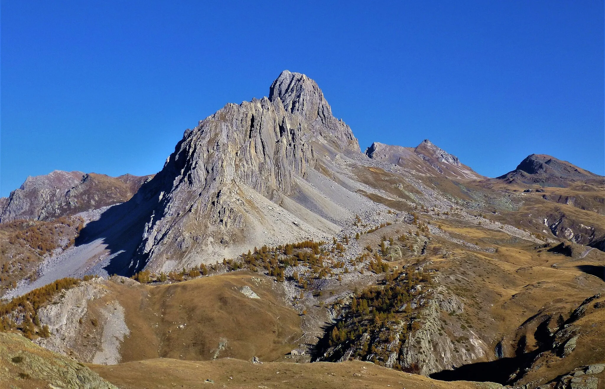 Photo showing: Autunno alla Rocca la Meja