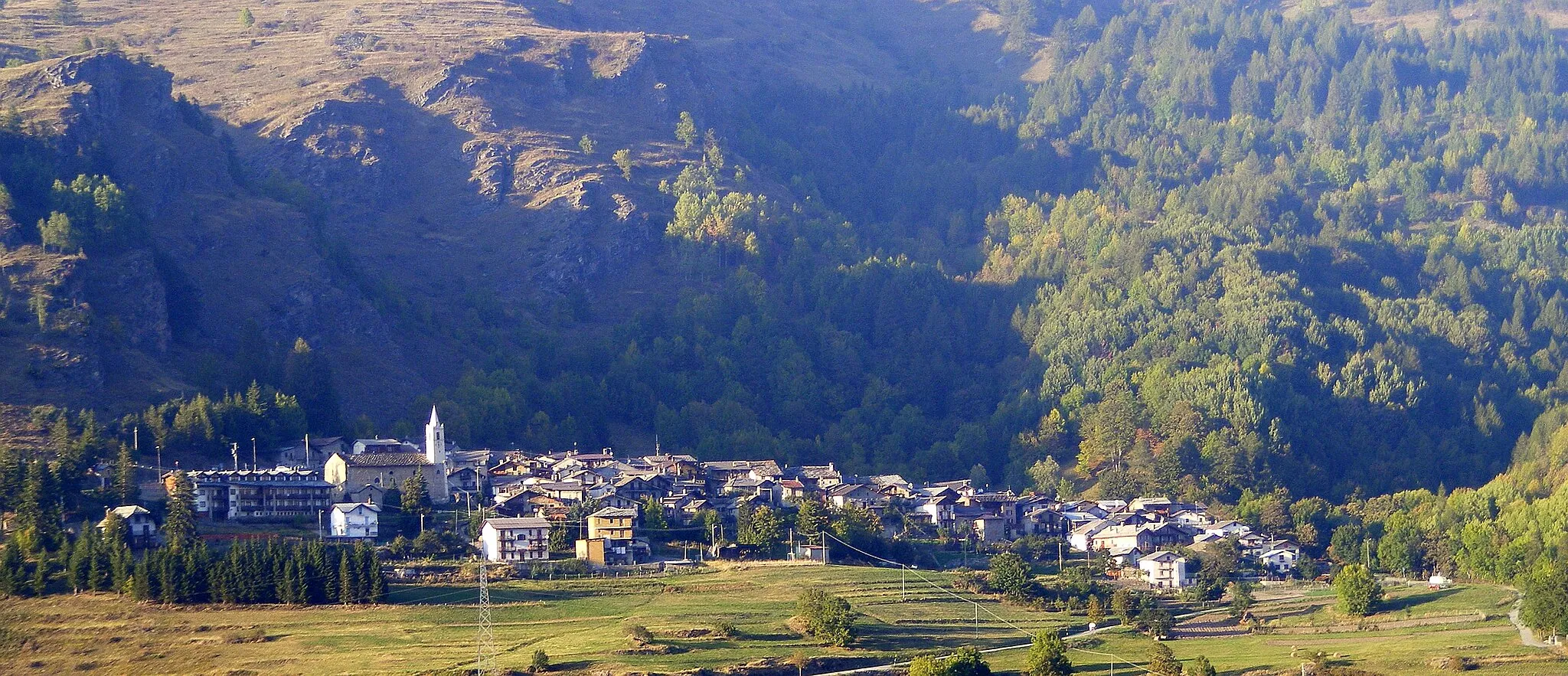 Photo showing: Usseaux (TO, Italy) from Albergian's valley