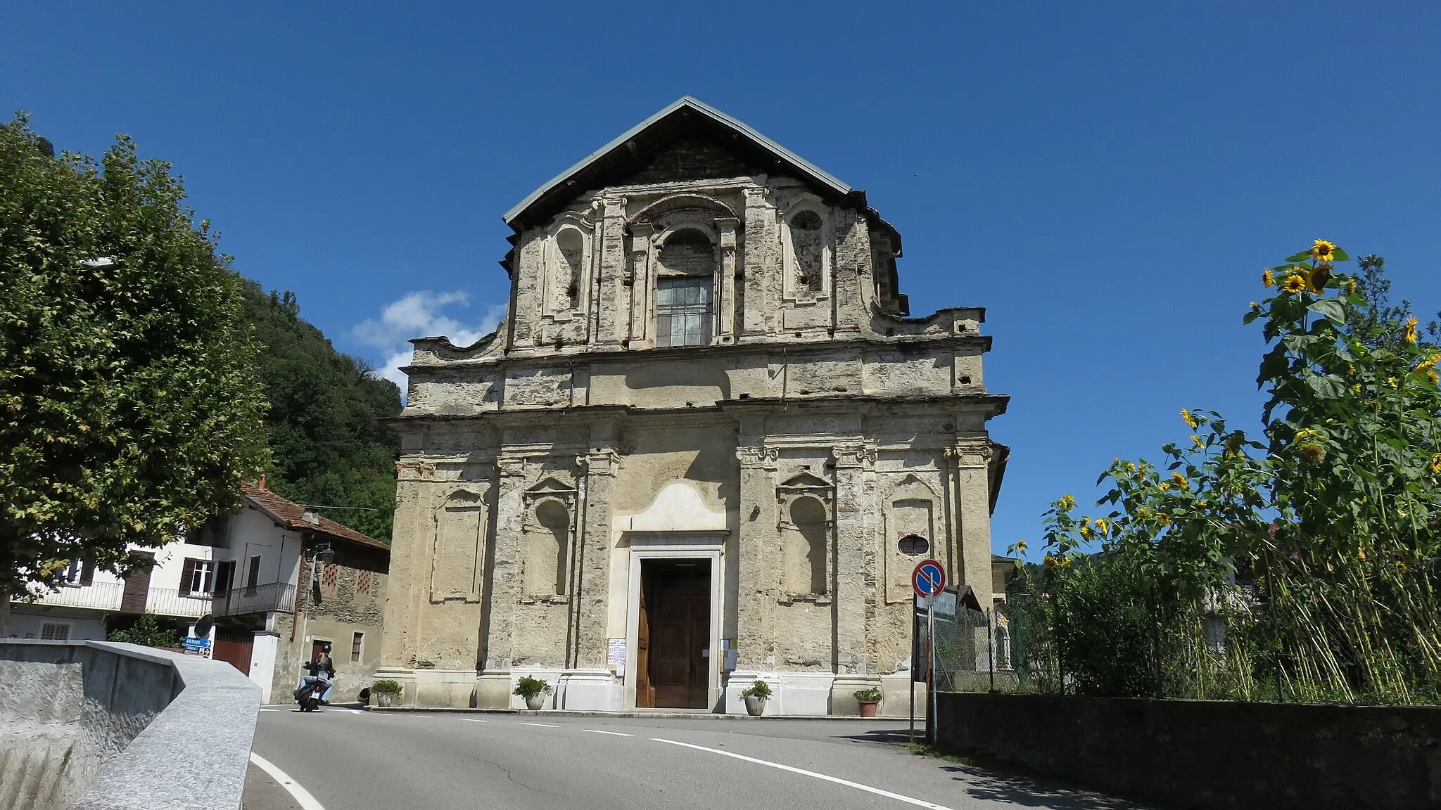 Photo showing: Carcegna (Miasino) Chiesa parrocchiale di San Pietro Apostolo