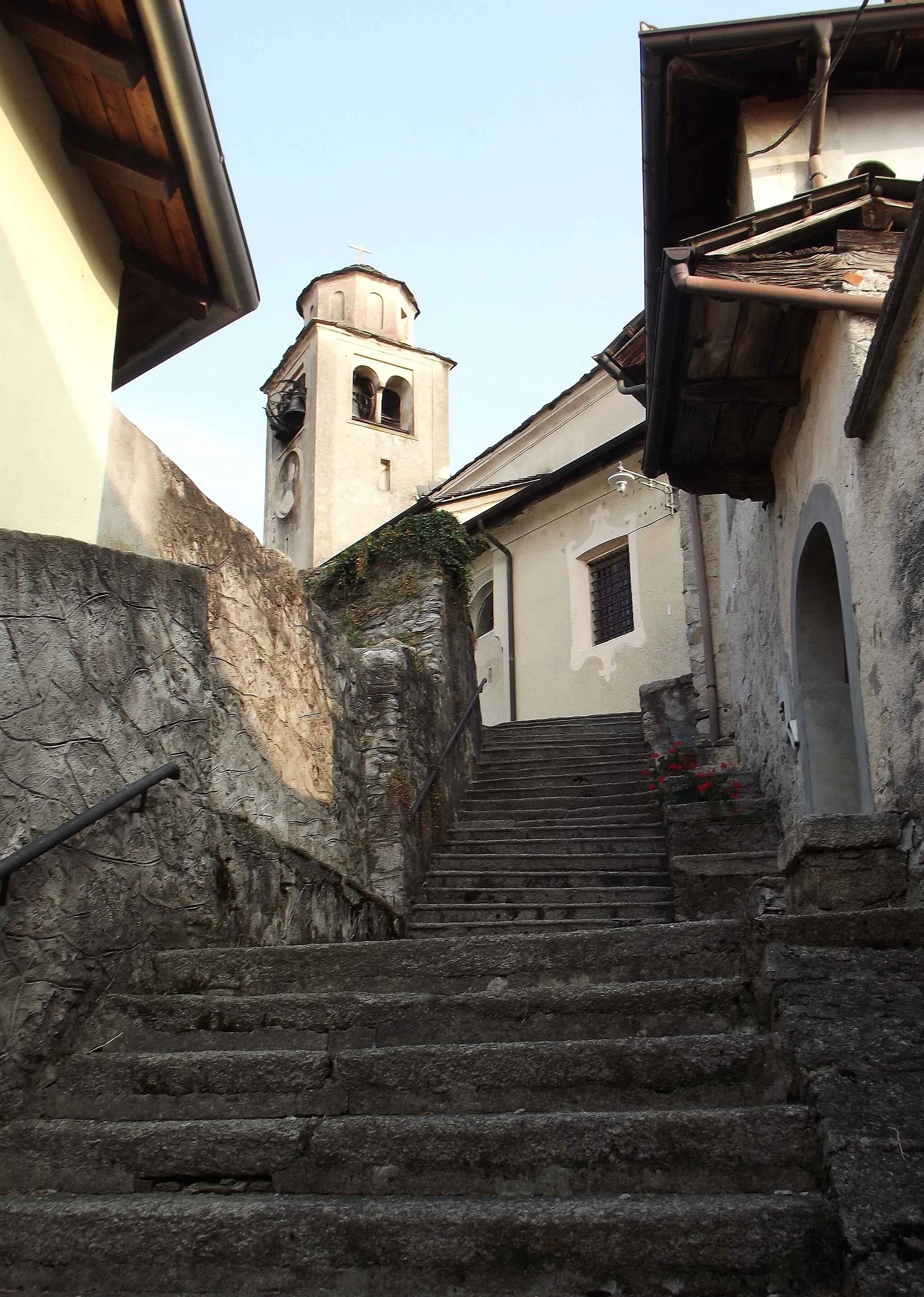 Photo showing: Boleto (Madonna del Sasso, VB, Italy): stair leading to the church