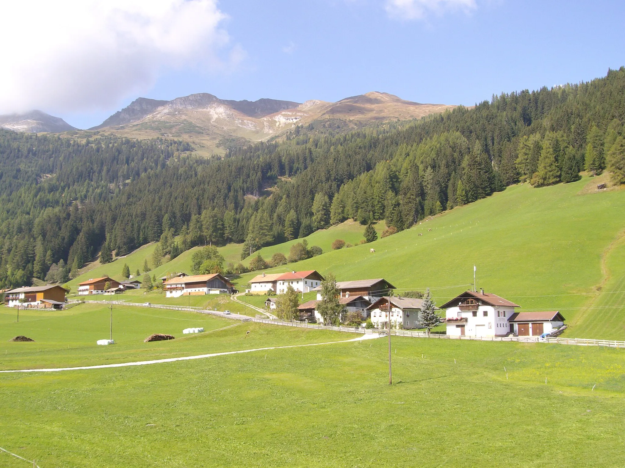 Photo showing: Austria, Tyrol (state), Obernberg am Brenner. Sight on the village.