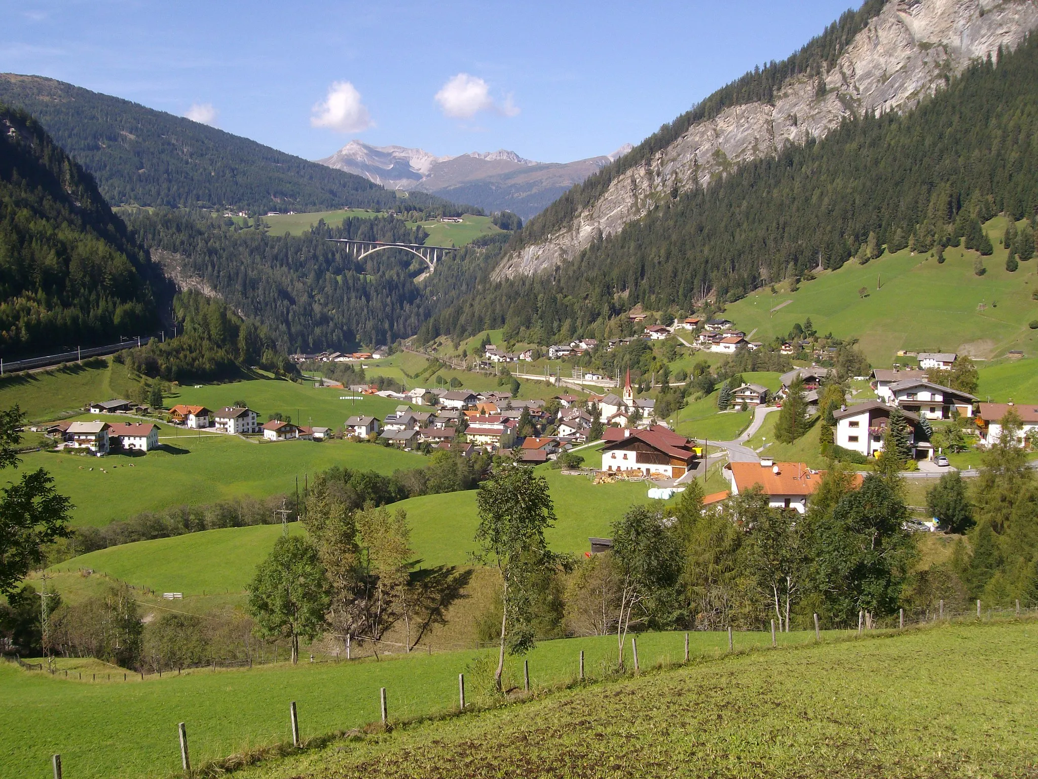 Photo showing: Austria, Tyrol (state), Vals. St. Jodok is a village just at the beginning of Valsertal.