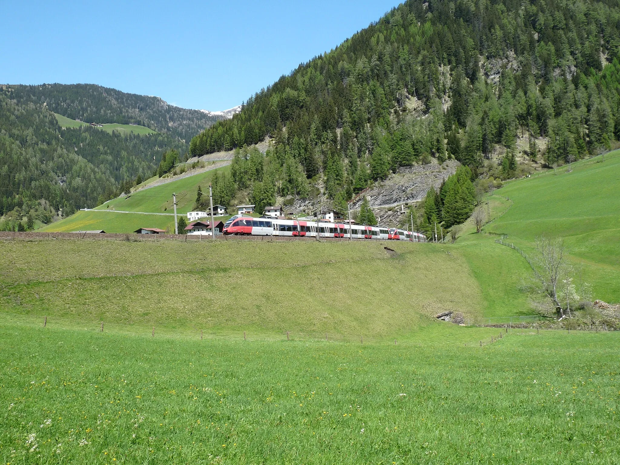 Photo showing: Treinen op de Brenner spoorlijn bij St. Jodok
