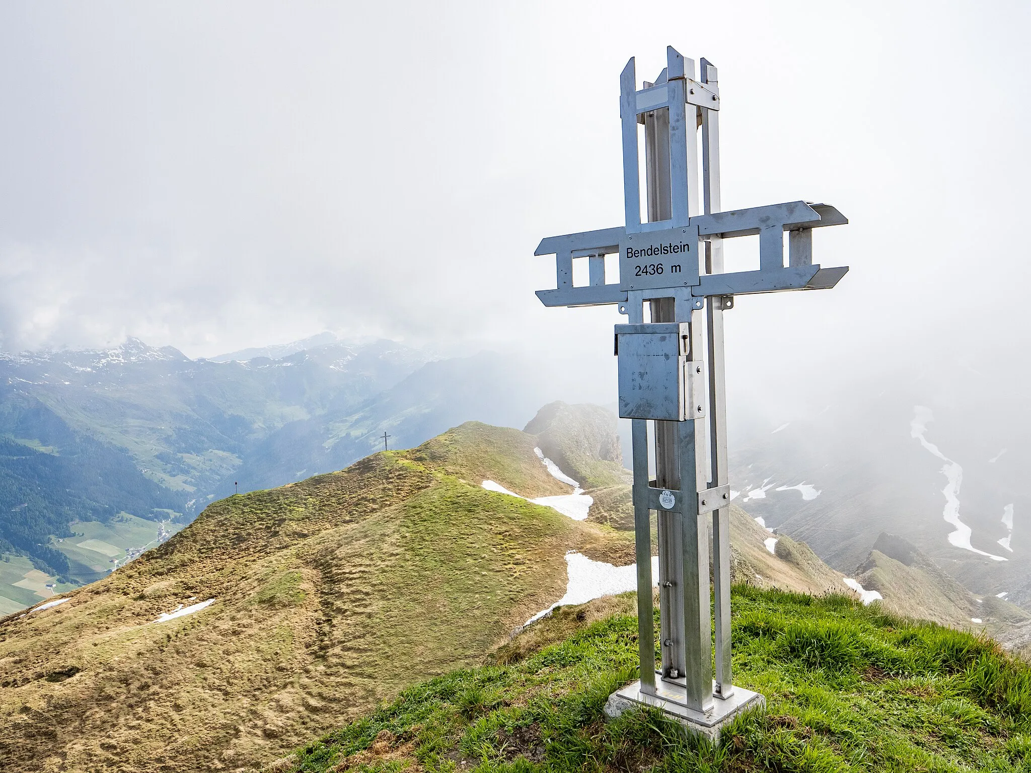 Photo showing: Der Bentlstein (2436m) in den Tuxer Alpen (auch "Bendelstein" oder "Bendlstein") von Westen (Schröflkogel)