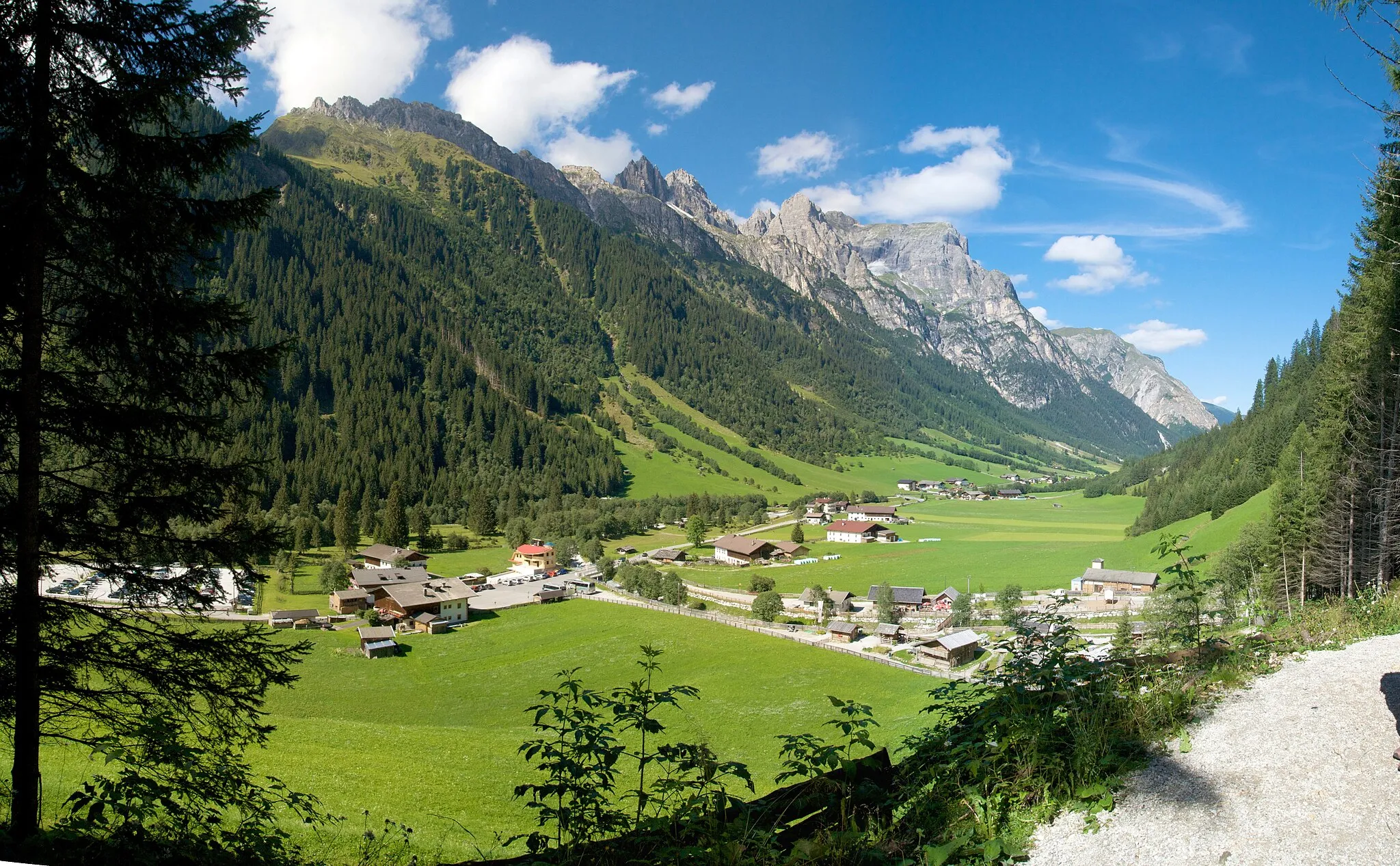 Photo showing: Gschnitz, Tyrol, Austria