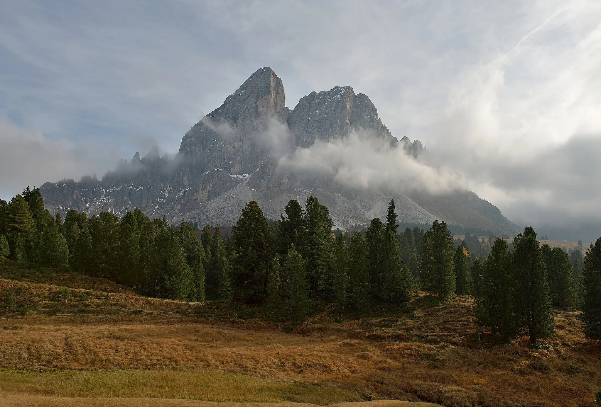 Photo showing: The Peitlerkofel mountain from the Würzjoch