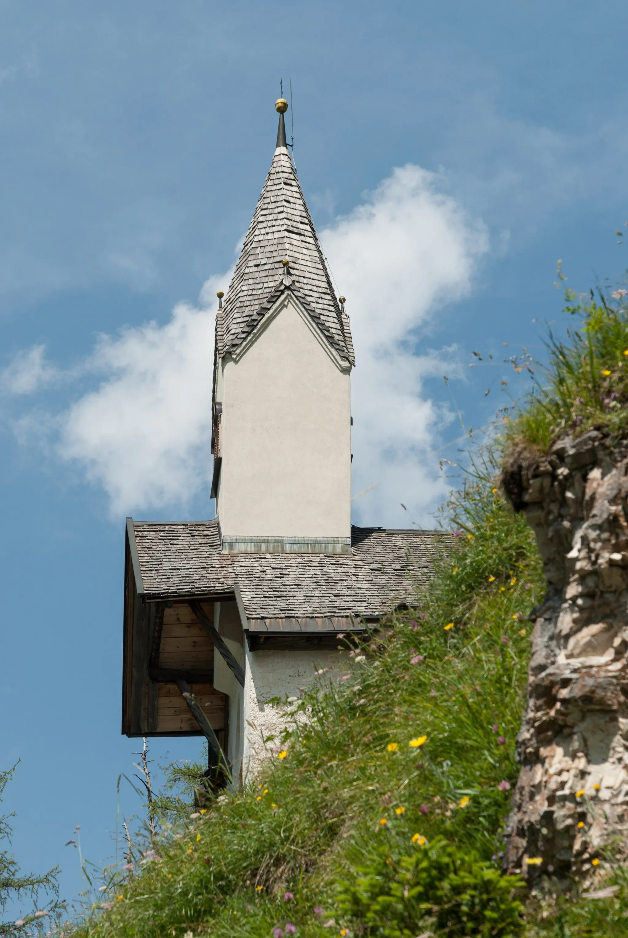 Photo showing: Sankt Magdalena im Gschnitztal Kirchturm

This media shows the protected monument with the number 67413 in Austria. (Commons, de, Wikidata)