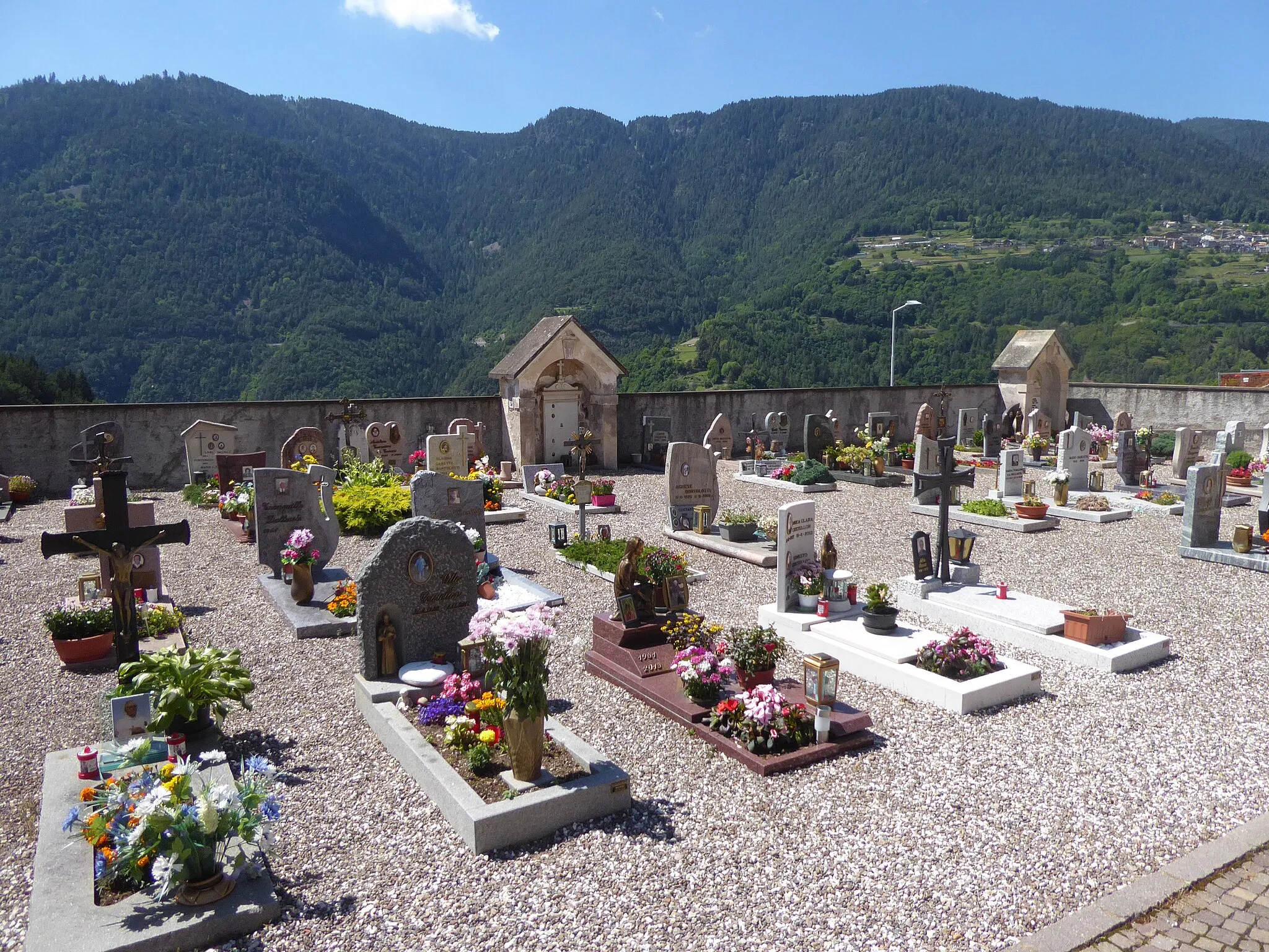Photo showing: Cemetery of Casatta (Valfloriana, Trentino, Italy)