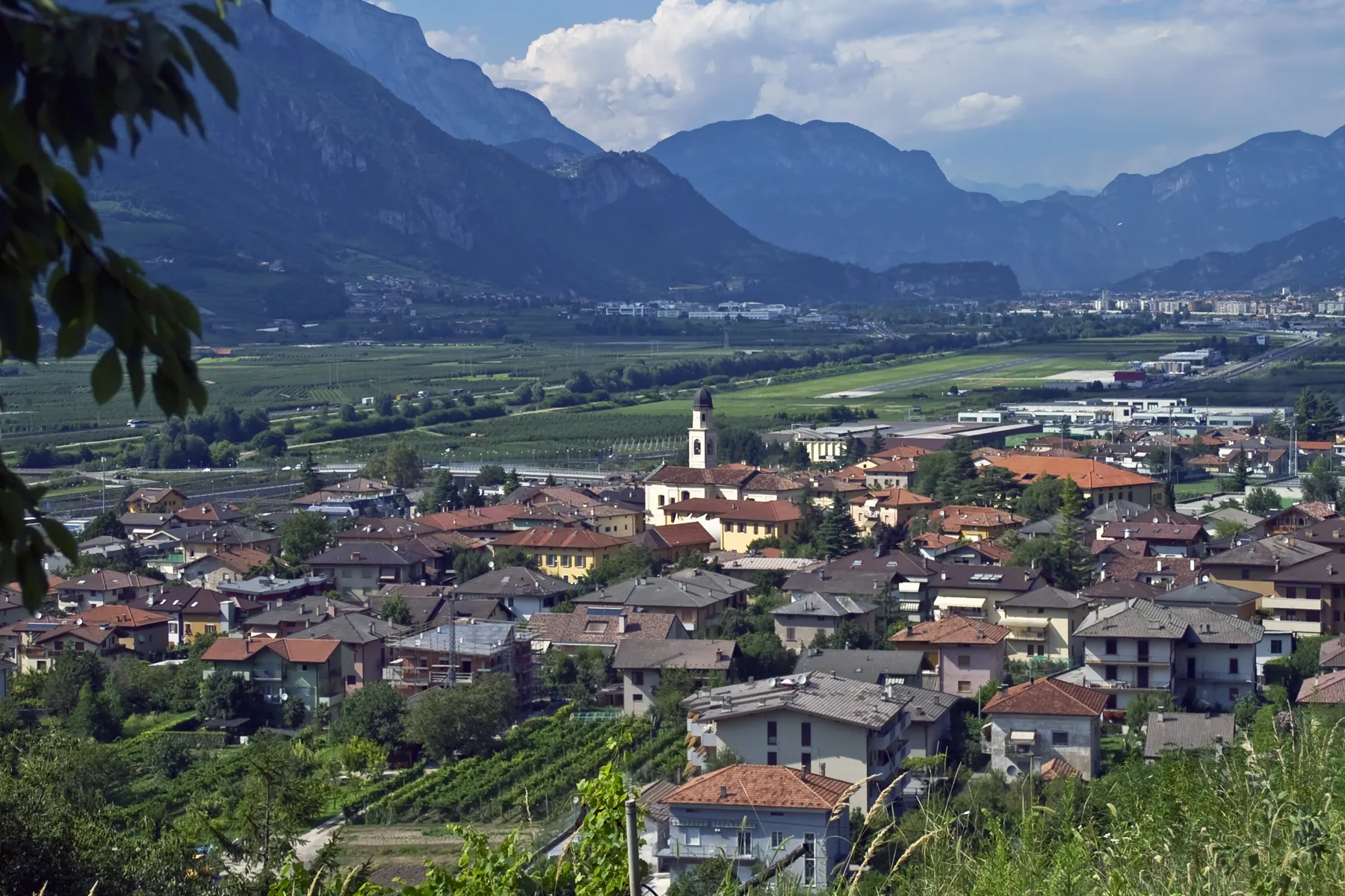 Photo showing: Panoramic view of Mattarello di Trento Italy
