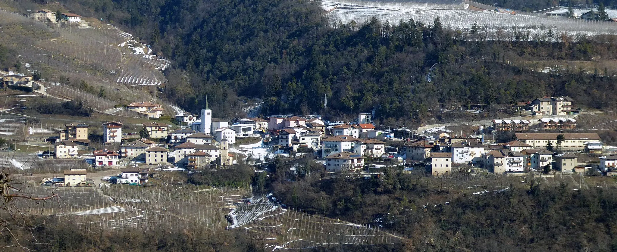Photo showing: Dermulo (Predaia) as seen from Pavillo (Ville d'Anaunia), Trentino, Italy