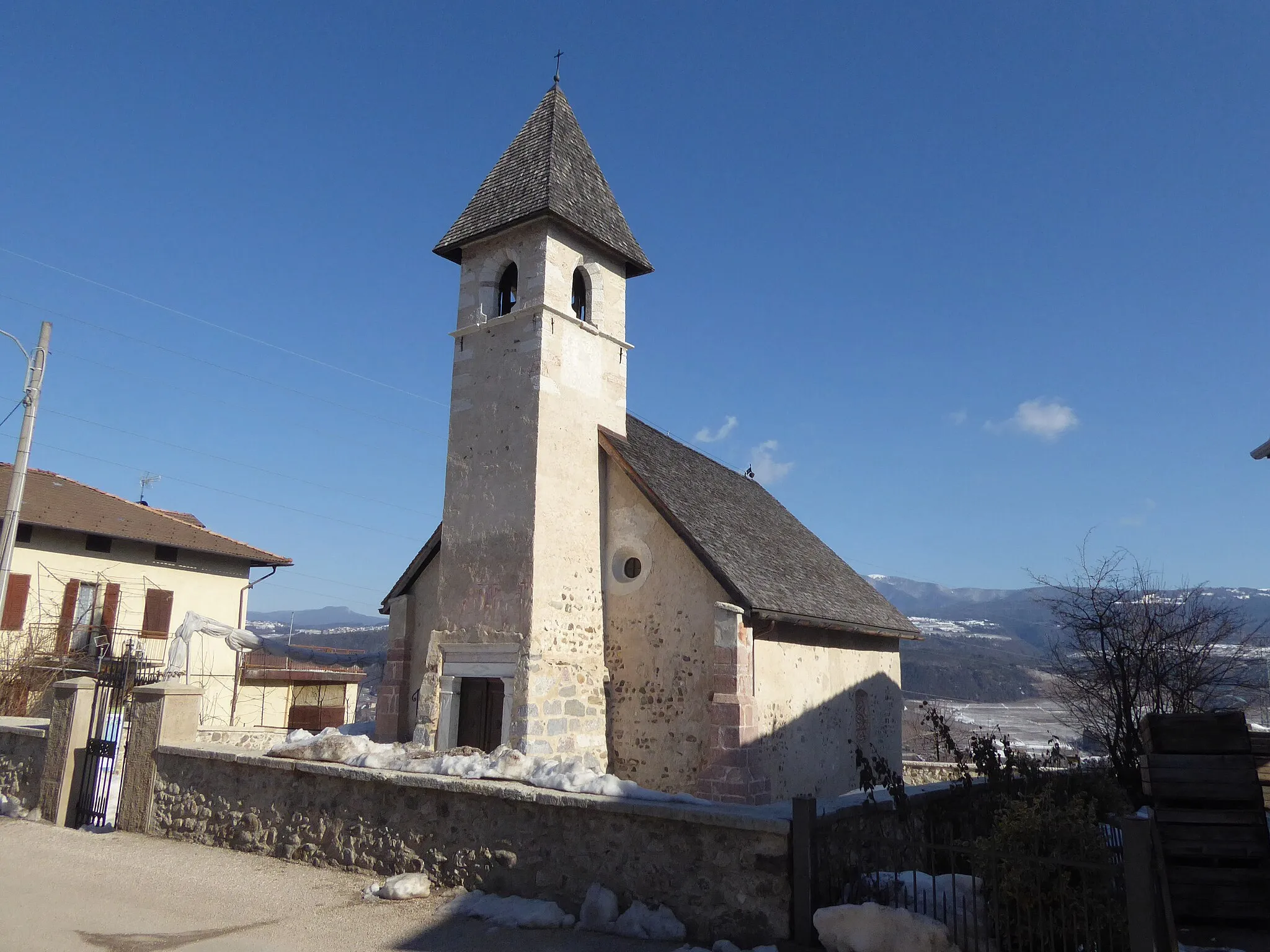 Photo showing: Pavillo (Ville d'Anaunia, Trentino, Italy), old Saint Paul church