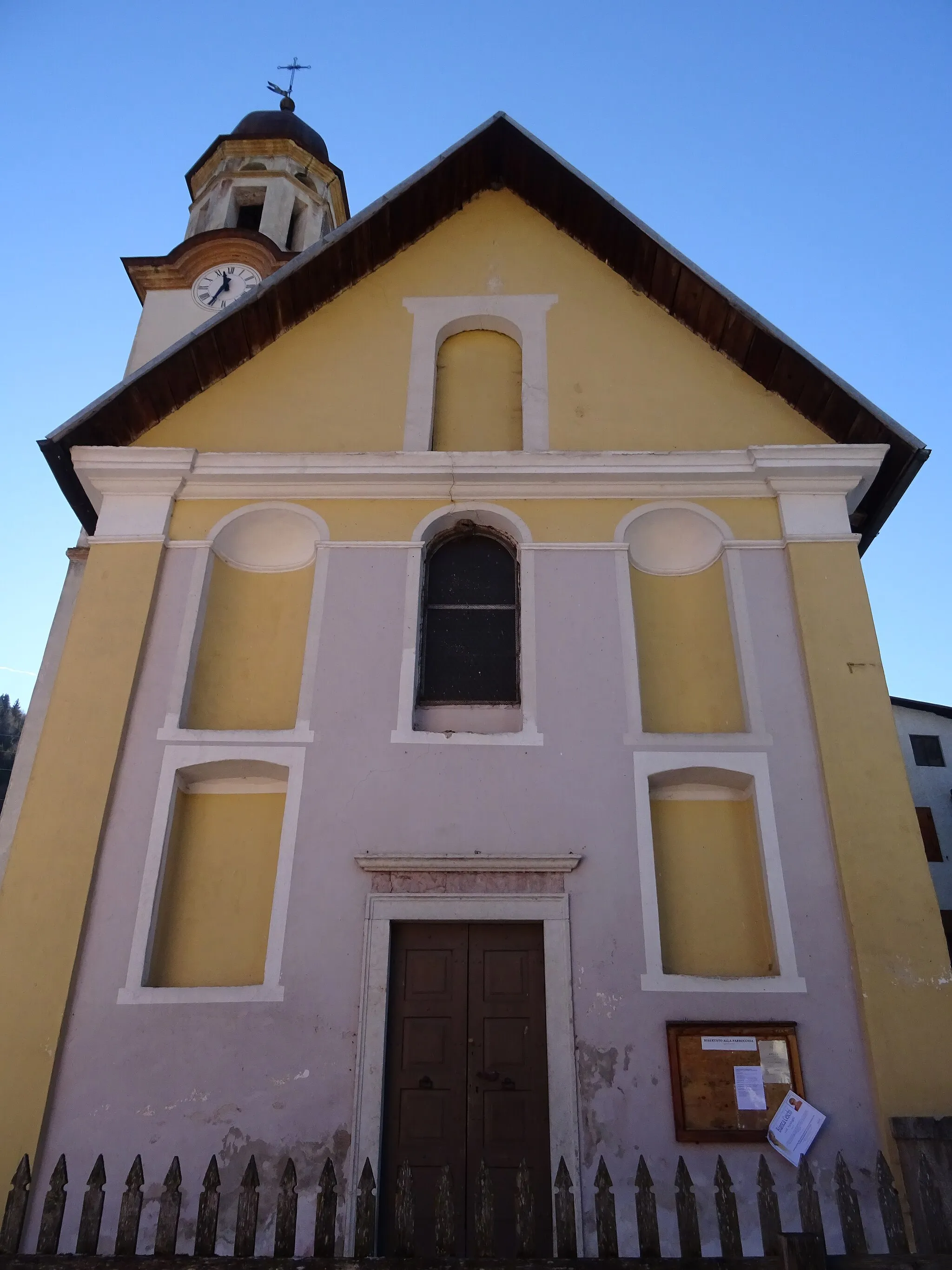 Photo showing: Almazzago (Commezzadura, Trentino, Italy), Saint Roch church