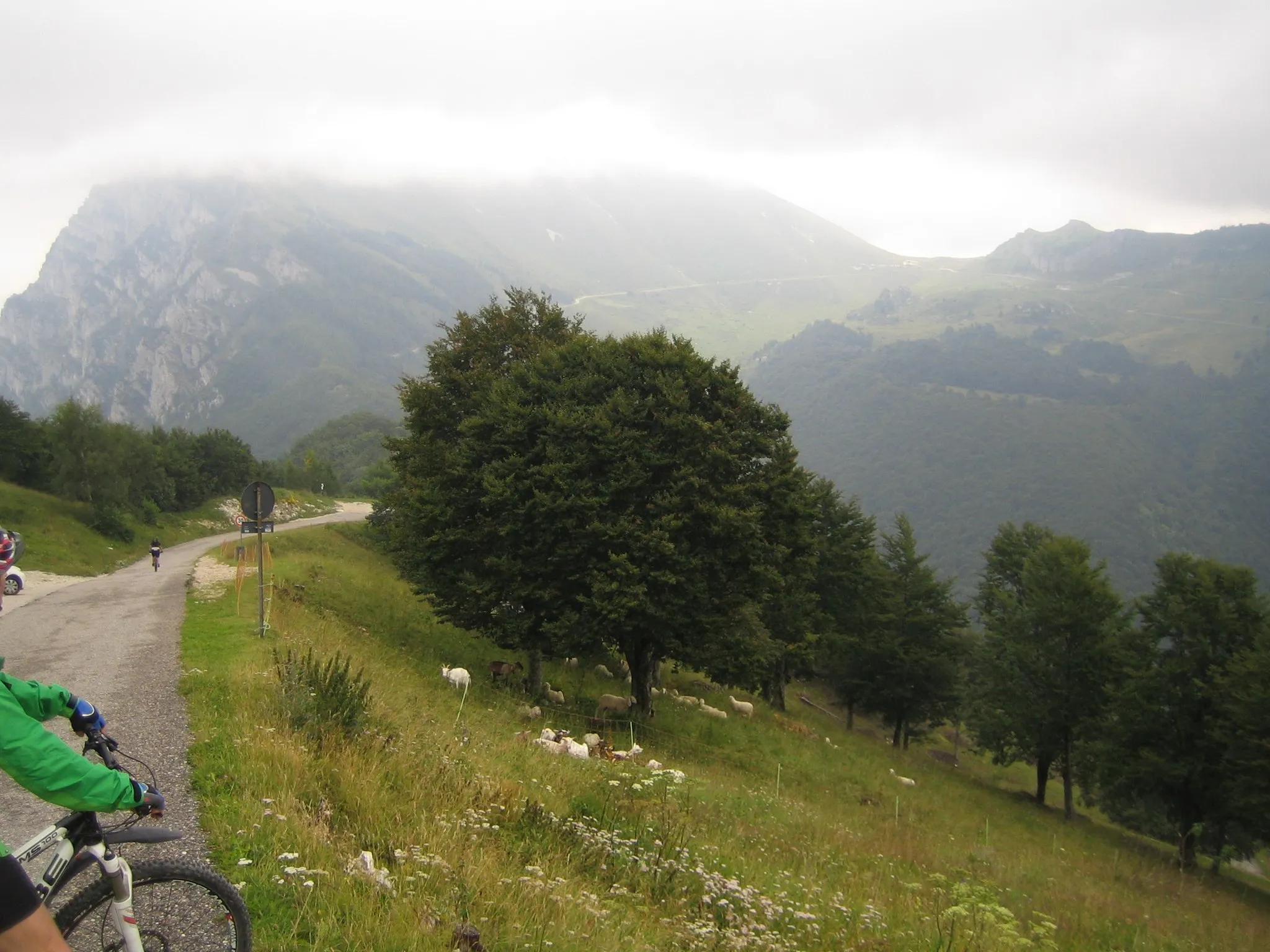 Photo showing: Bocca di Navene from country road Strada Provinciale del Monte Baldo