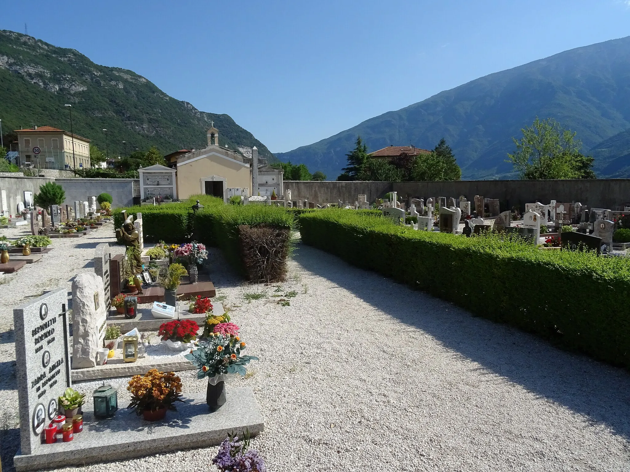 Photo showing: Cemetery of Pilcante (Ala, Trentino, Italy)