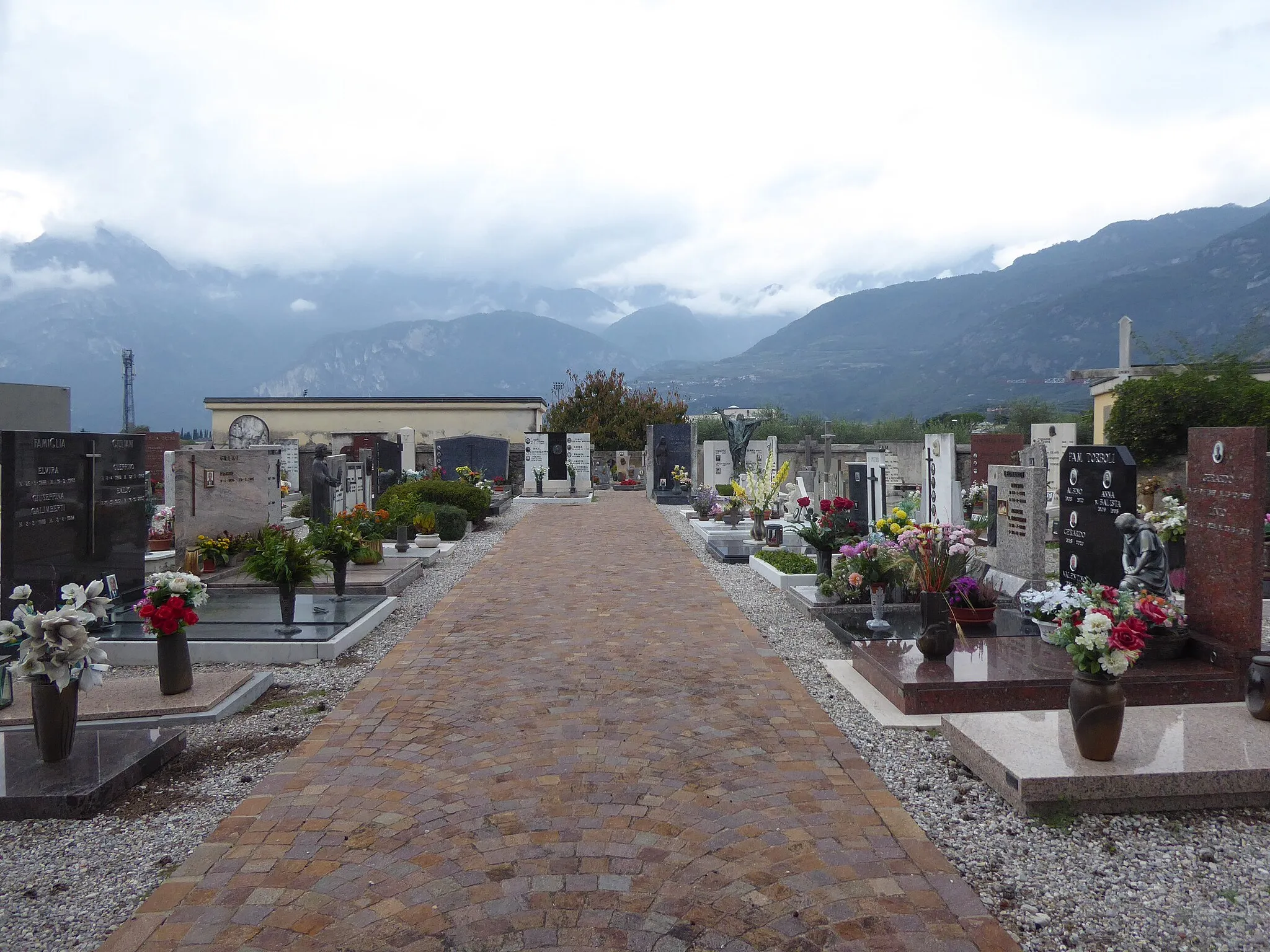 Photo showing: Cemetery of Caneve (Arco, Trentino, Italy)