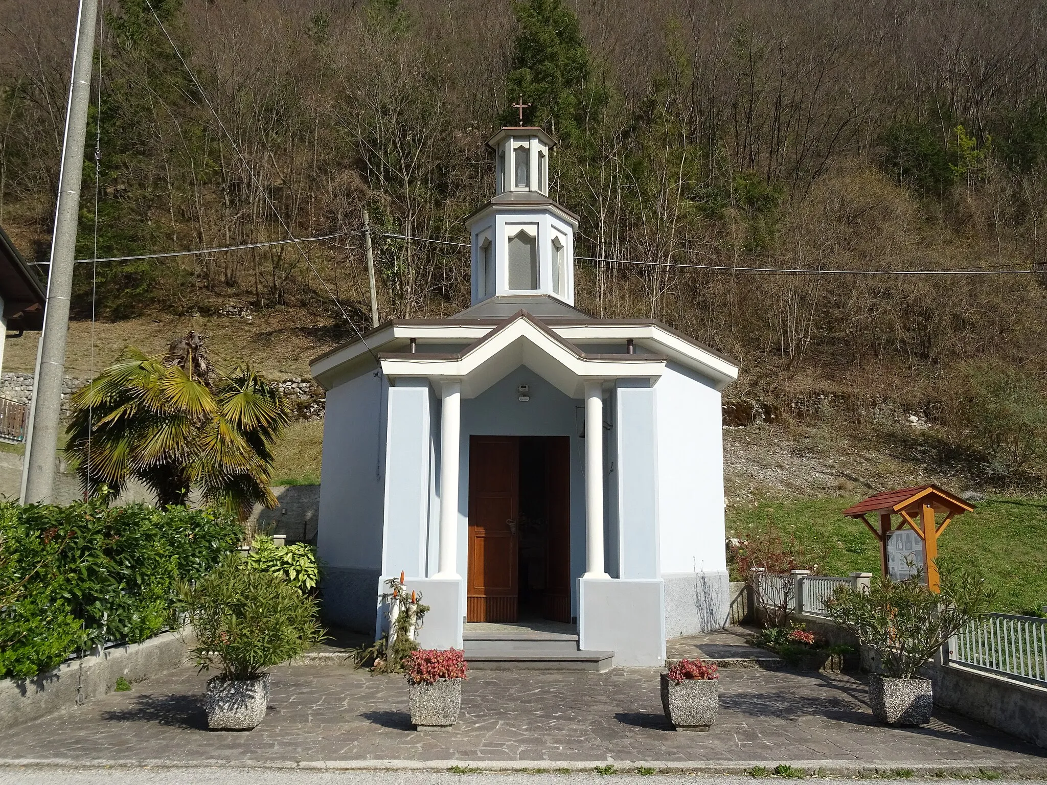 Photo showing: Forme Cerati (Valdastico, Veneto, Italy), Our Lady of Lourdes church