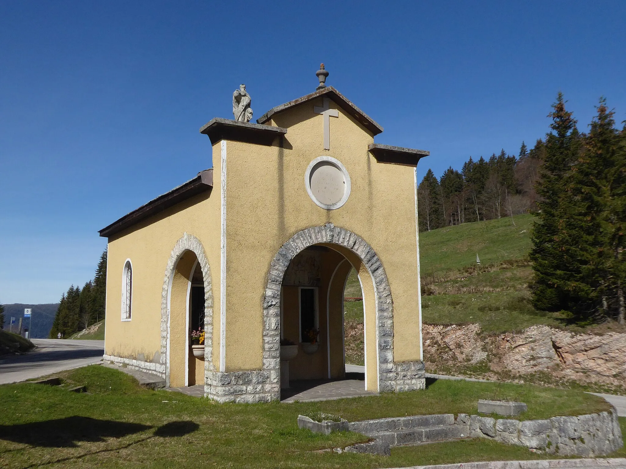 Photo showing: Passo Sommo (Folgaria, Trentino, Italy), Madonna Pellegrina church