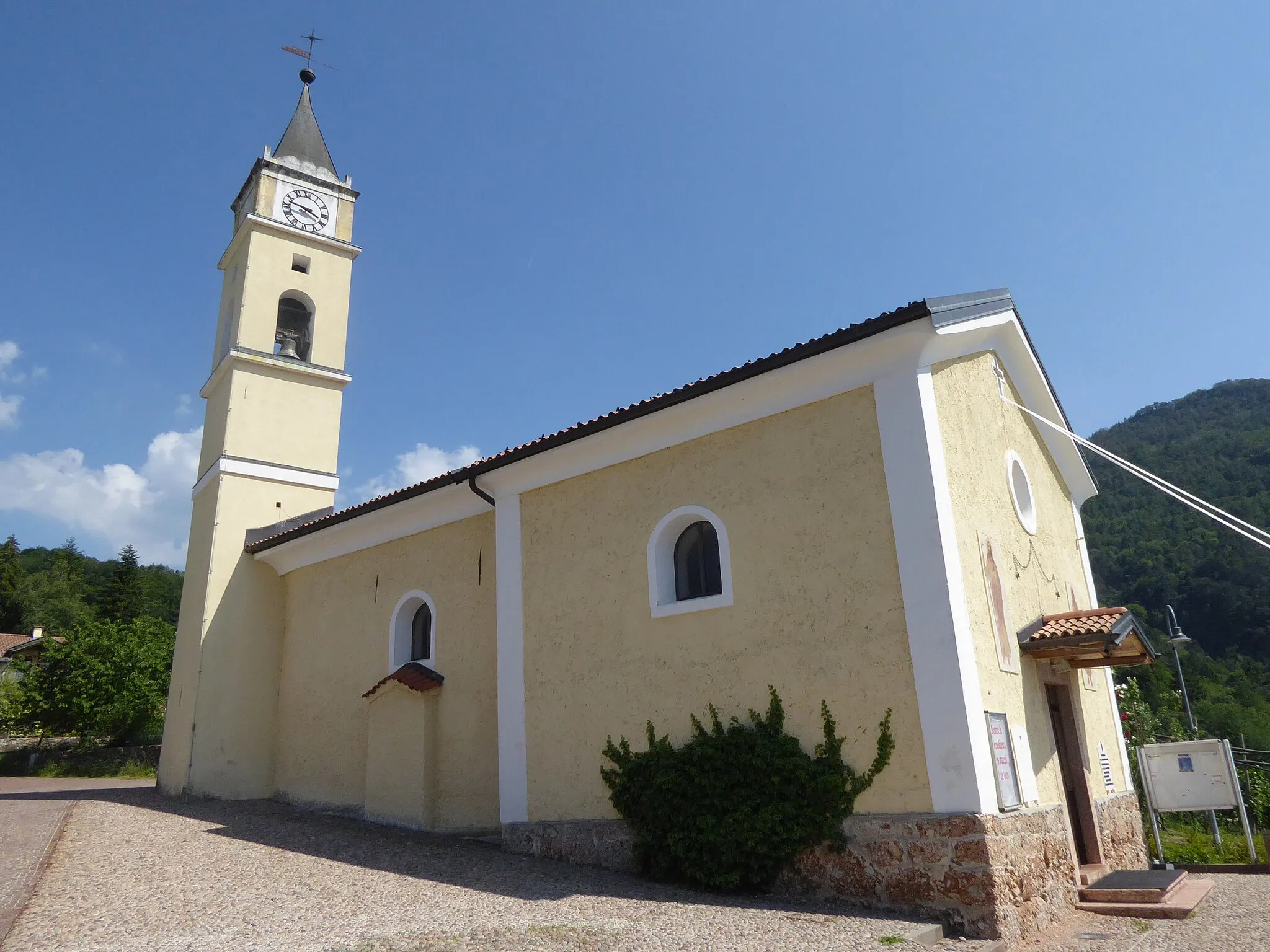 Photo showing: Montevaccino (Trento, Italy) - Saint Leonard church