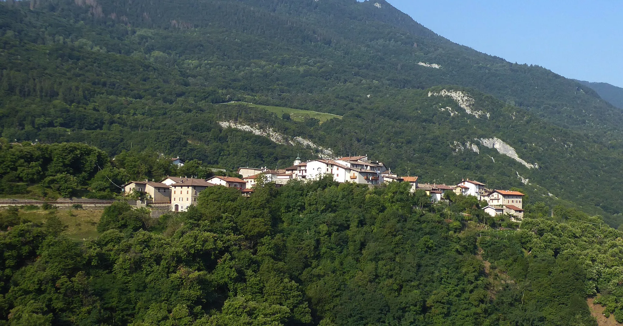 Photo showing: Castione (Brentonico, Trentino, Italy)