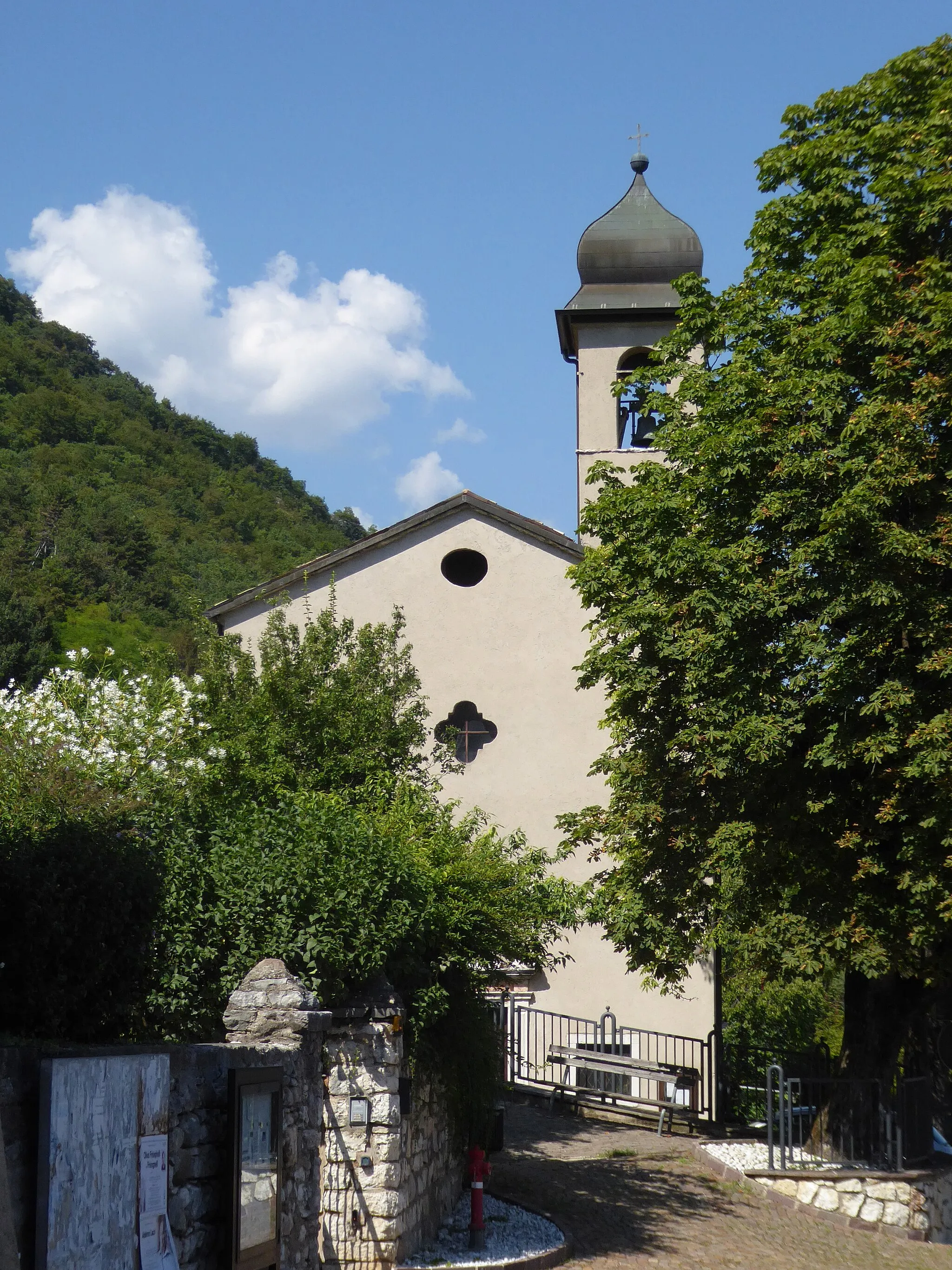 Photo showing: Reviano (Isera, Trentino, Italy) - Saint Anne church
