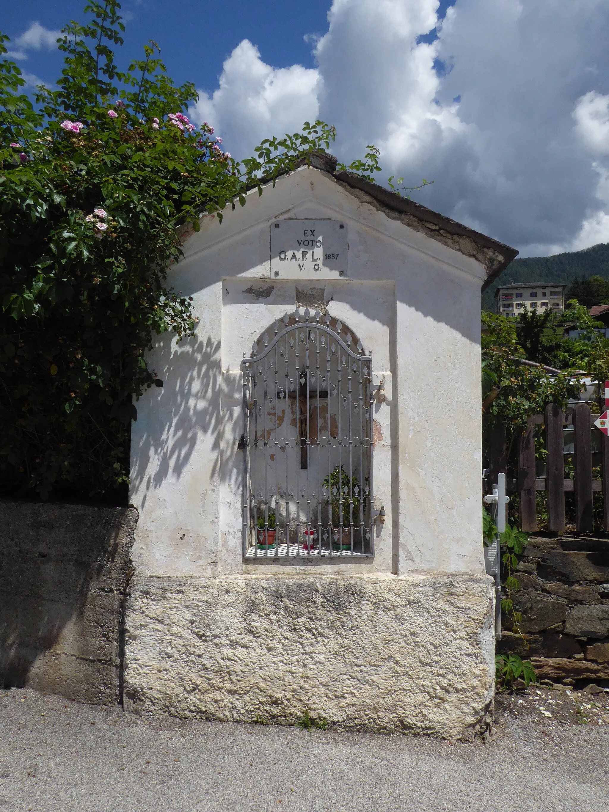 Photo showing: Ischia (Pergine Valsugana, Trentino, Italy) - Wayside shrine