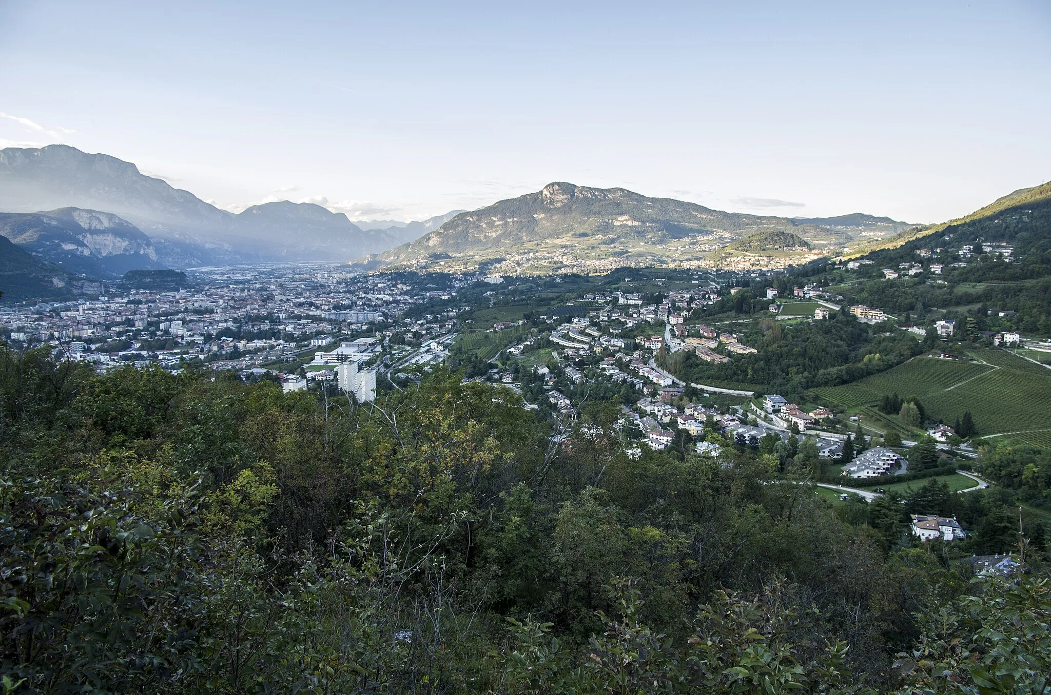 Photo showing: Trento from the hill