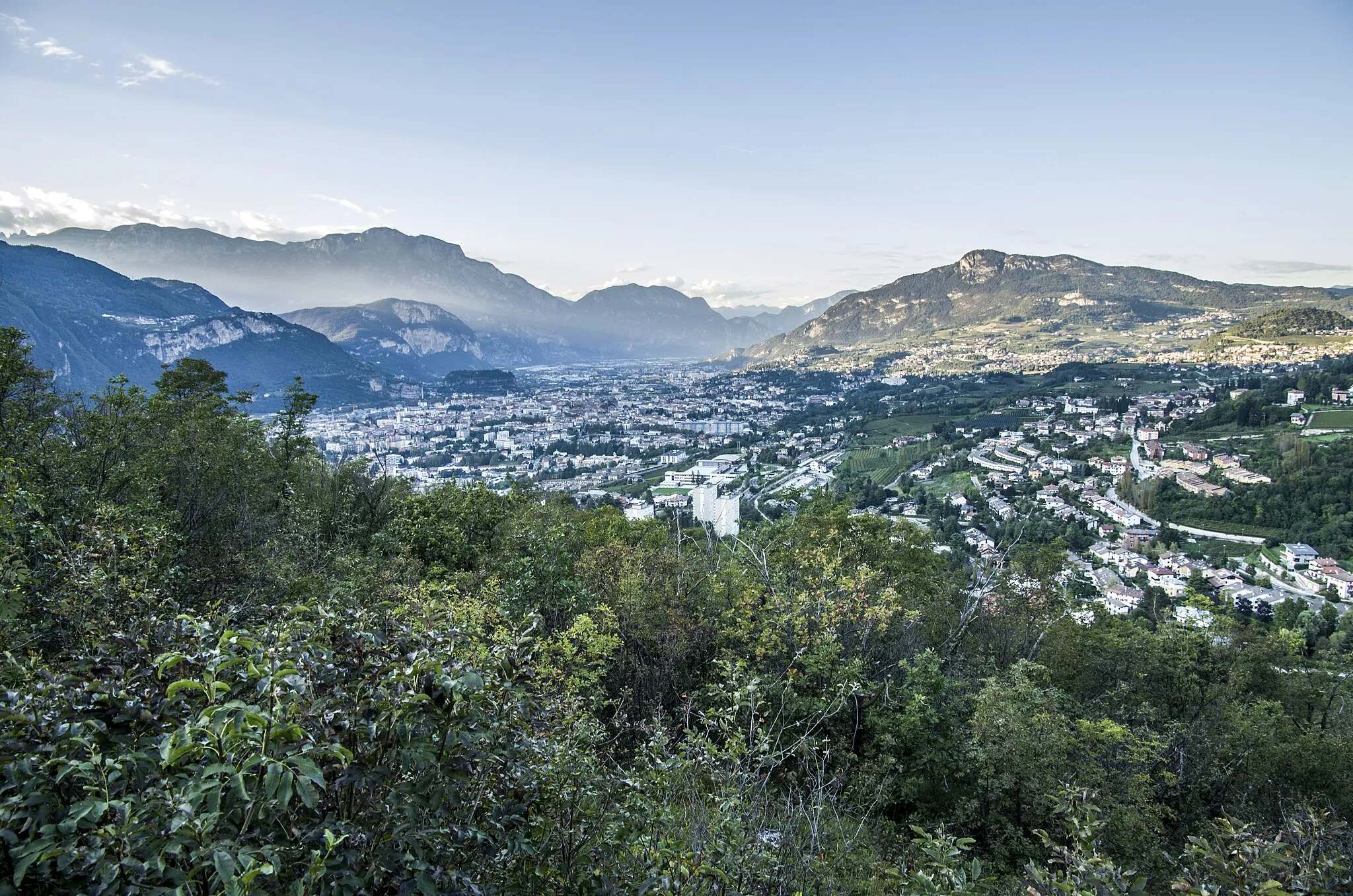Photo showing: Trento from the hill