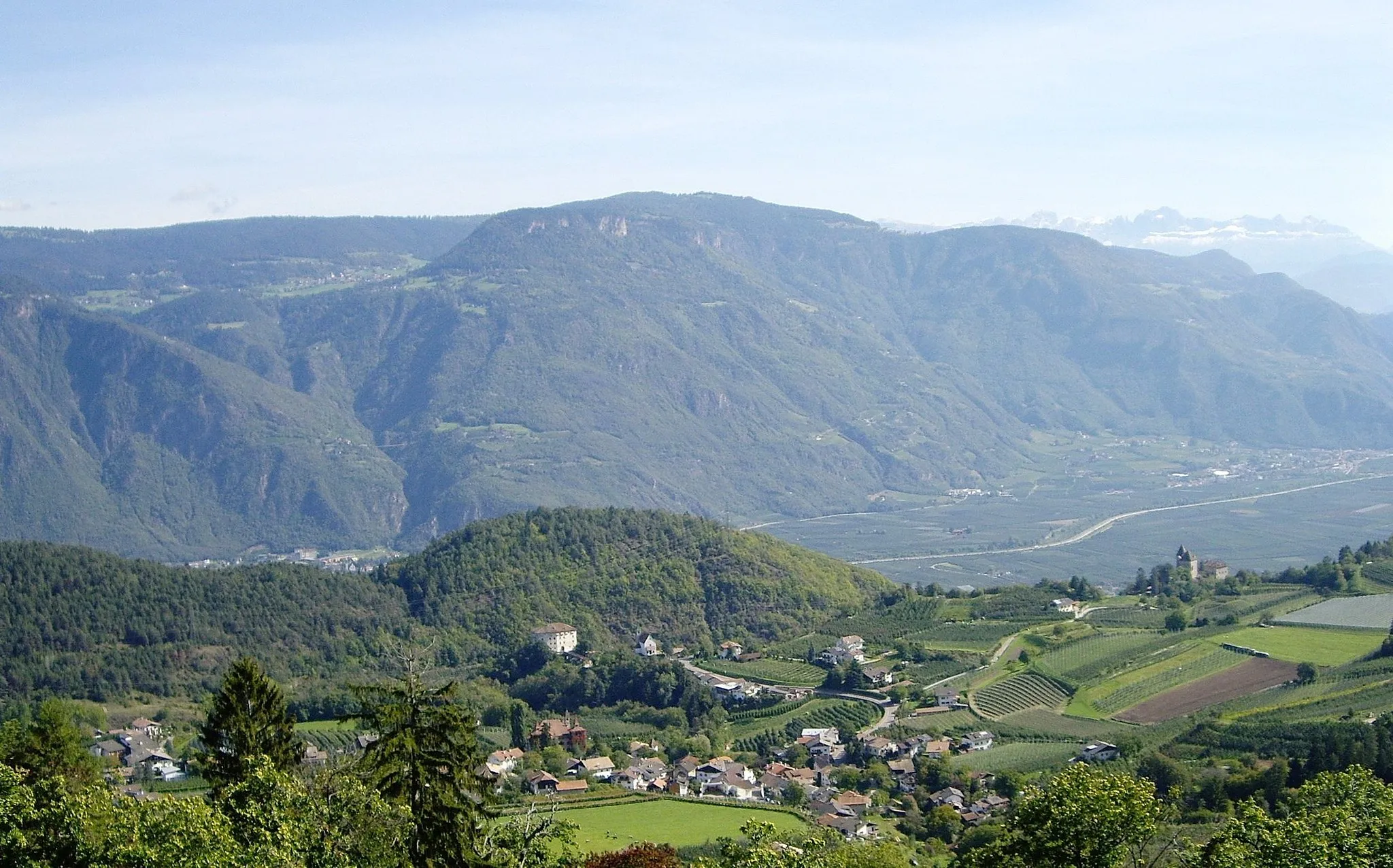 Photo showing: Kaltern an der Weinstraße, Province of Bolzano - South Tyrol, Italy