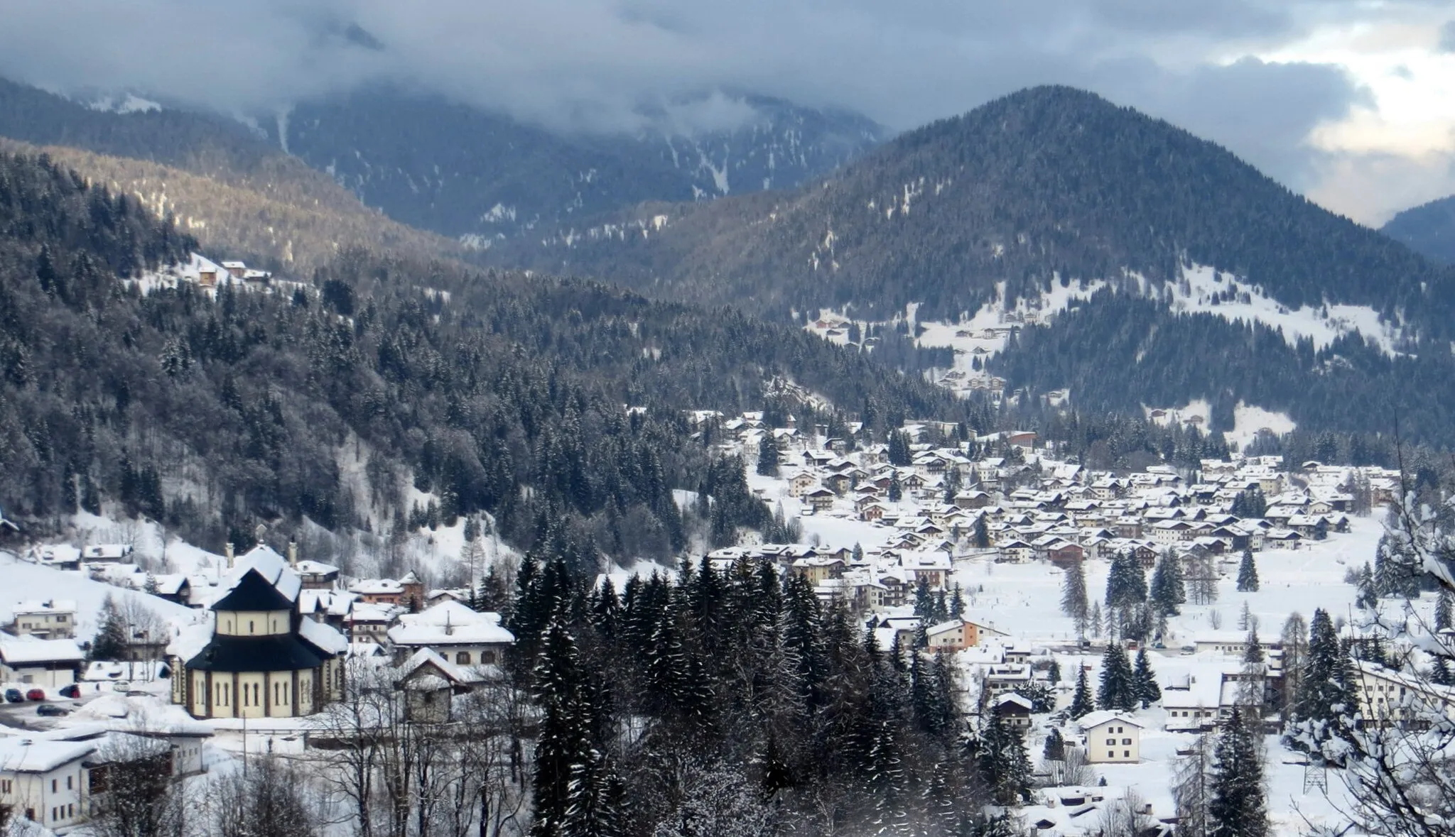 Photo showing: Veduta di Falcade (Belluno)