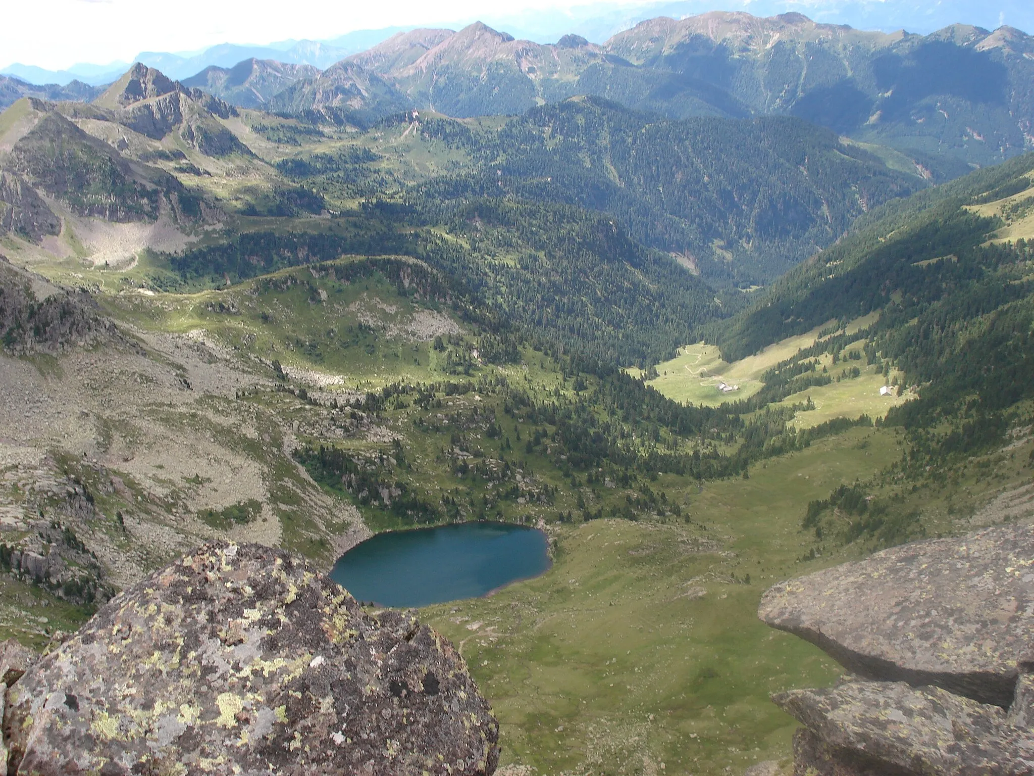 Photo showing: lago delle stellune dall'omonimo cimon