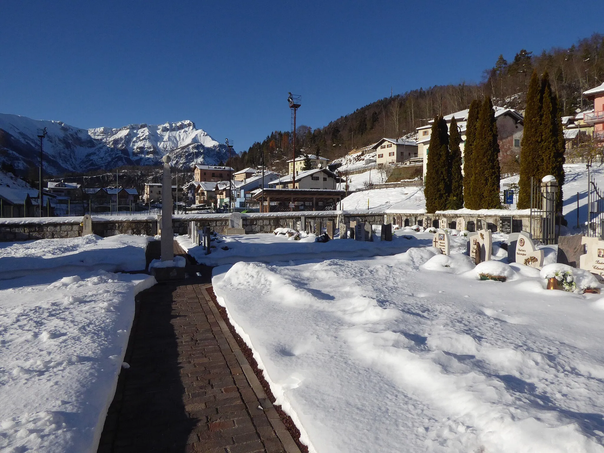 Photo showing: Cemetery of Nosellari (Folgaria, Trentino, Italy)