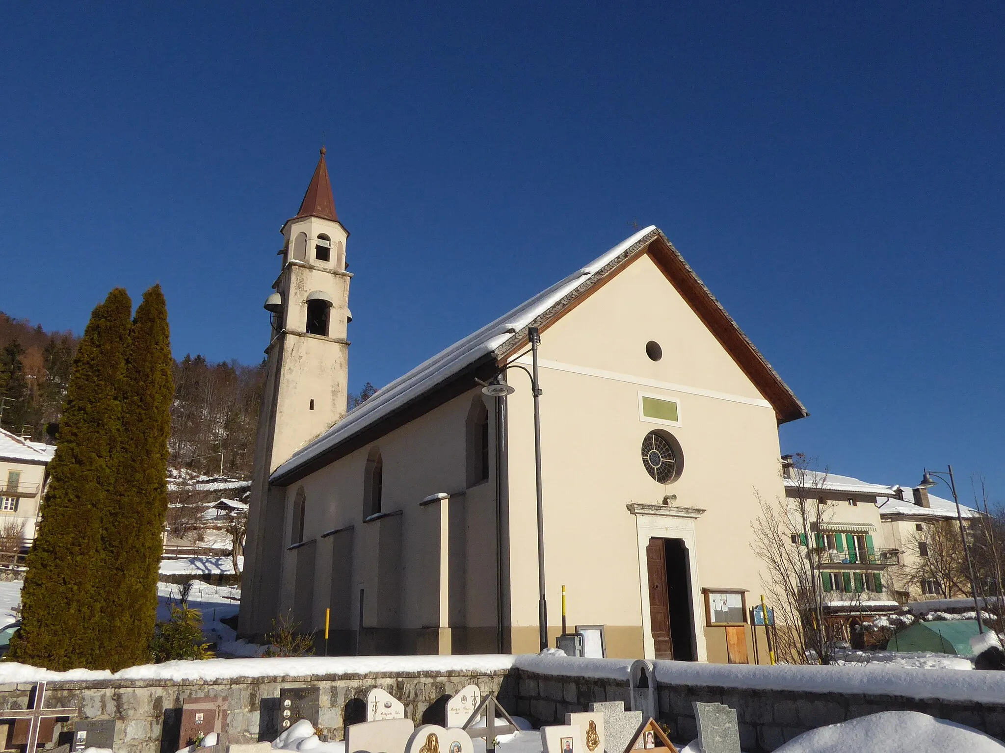 Photo showing: Nosellari (Folgaria, Trentino, Italy), Visitation of Mary church