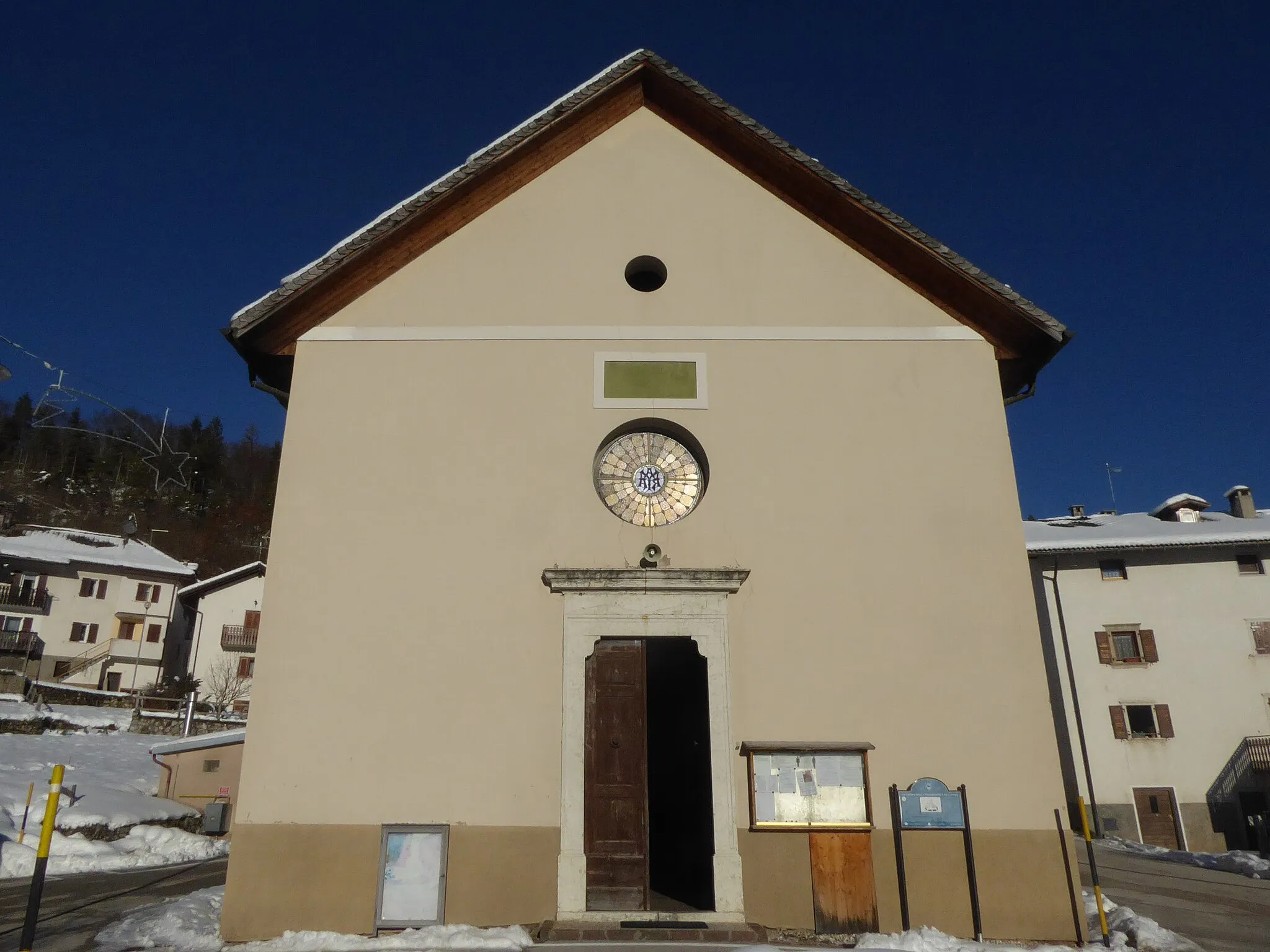 Photo showing: Nosellari (Folgaria, Trentino, Italy), Visitation of Mary church
