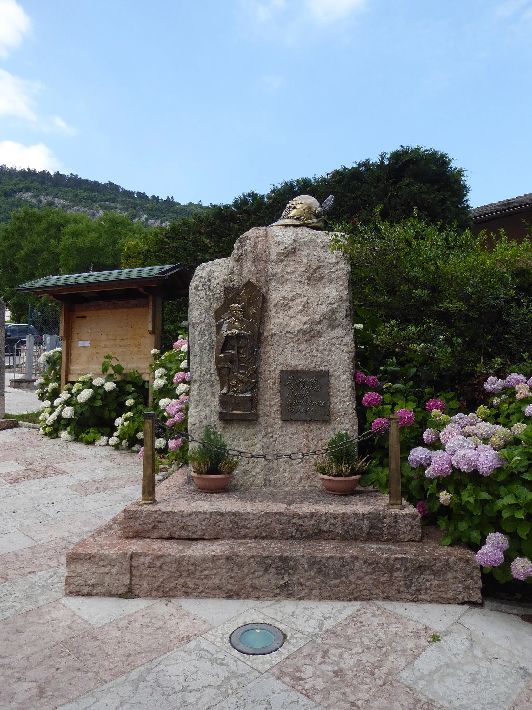 Photo showing: Villamontagna (Trento) - War memorial