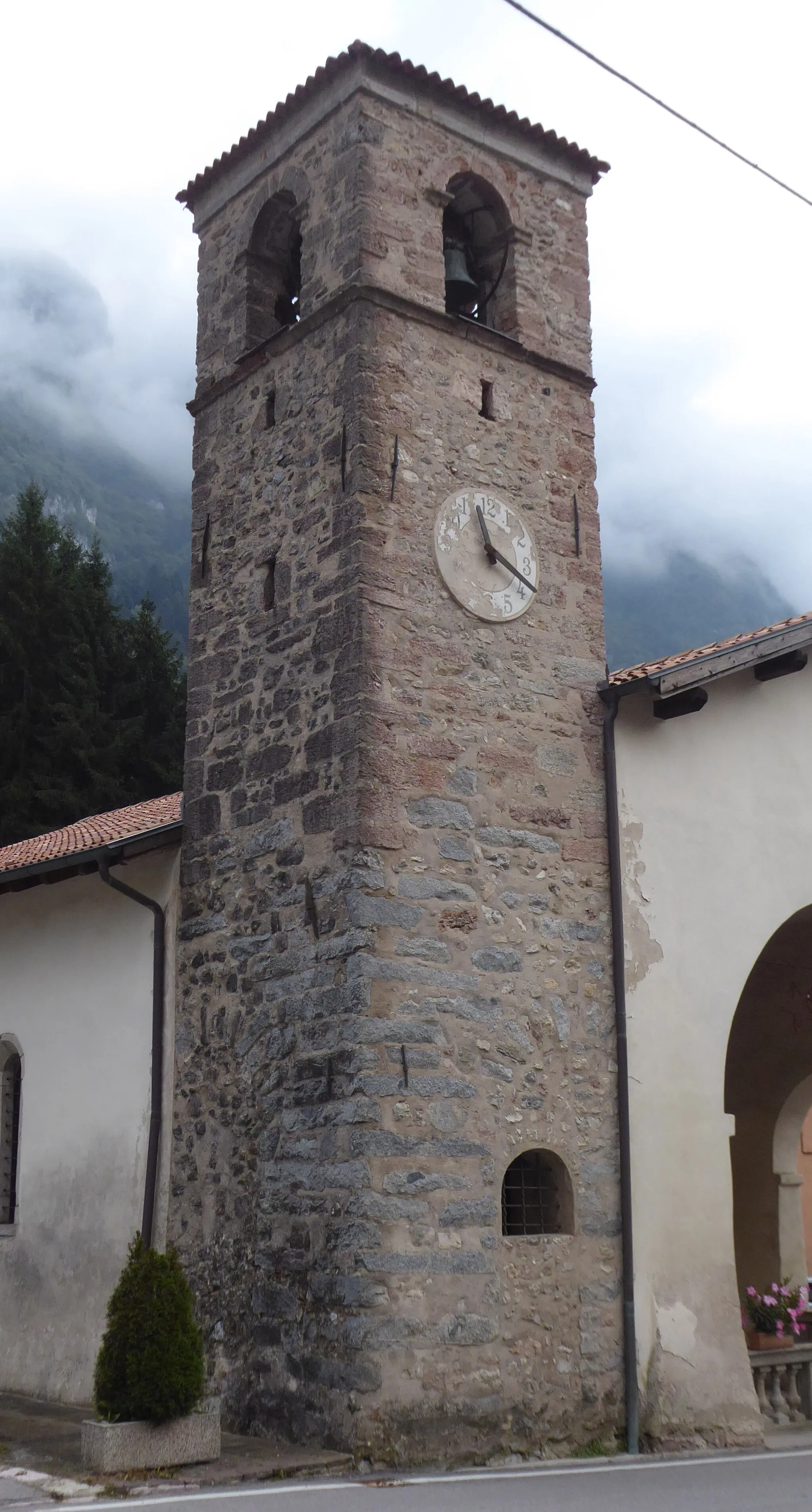 Photo showing: Ballino (Fiavé, Trentino, Italy), Saint Lucy church - Belltower