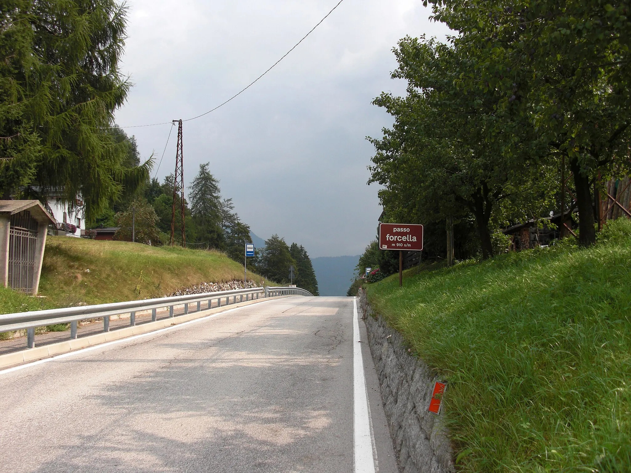 Photo showing: Passo Forcella: Pass summit with sign