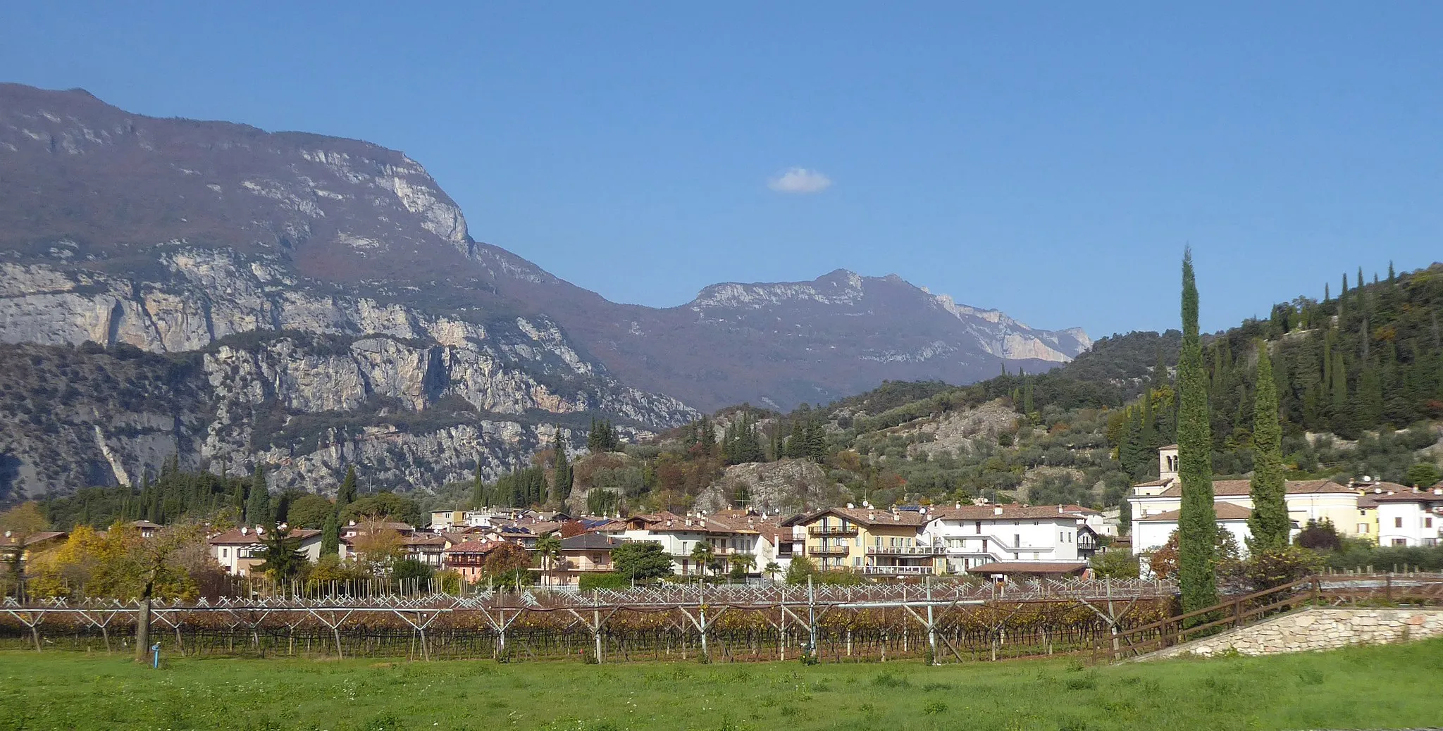 Photo showing: Massone (Arco, Trentino, Italy) - View