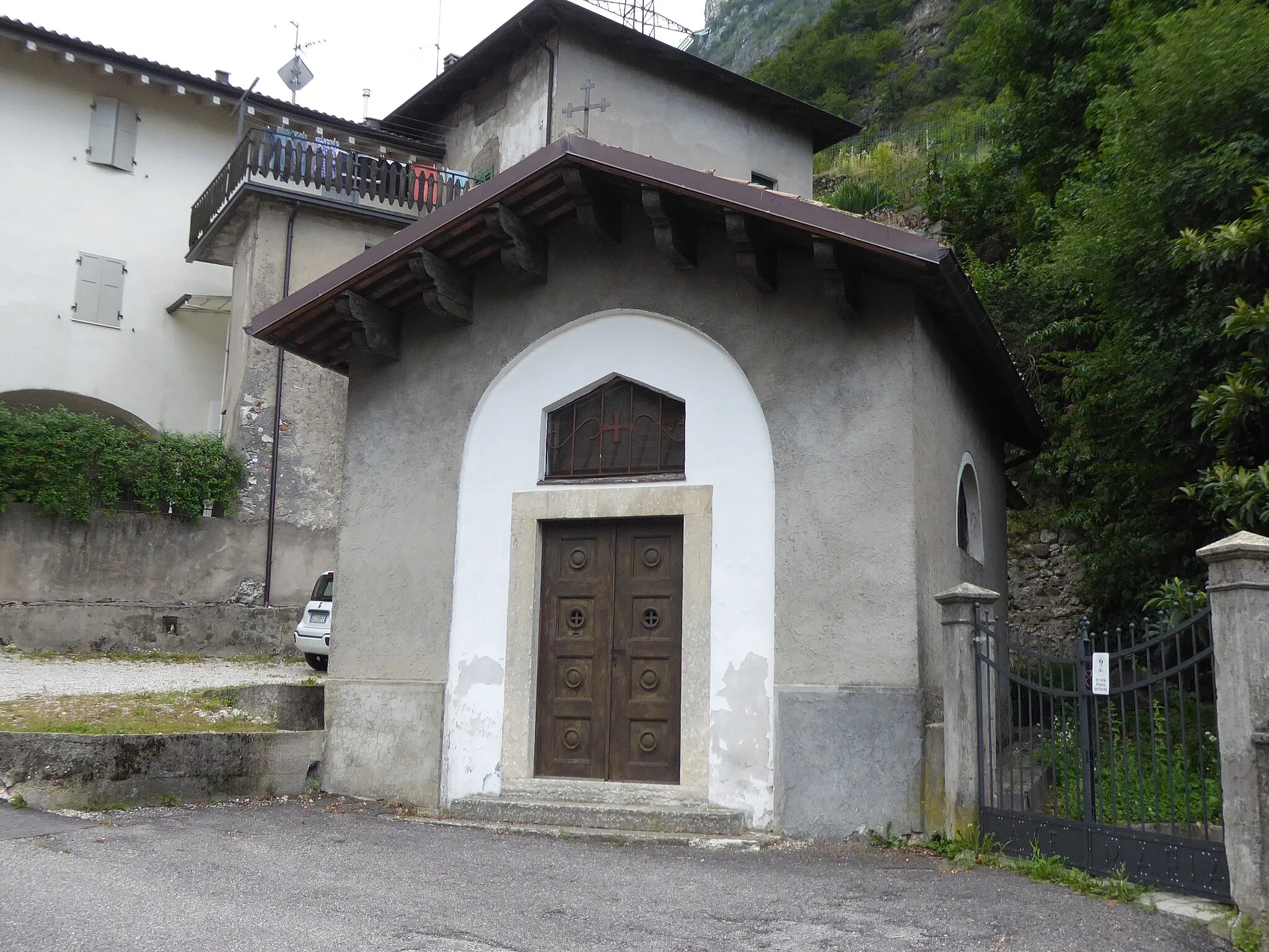 Photo showing: Villetta (Chizzola, Ala, Trentino, Italy) - Holy Cross chapel