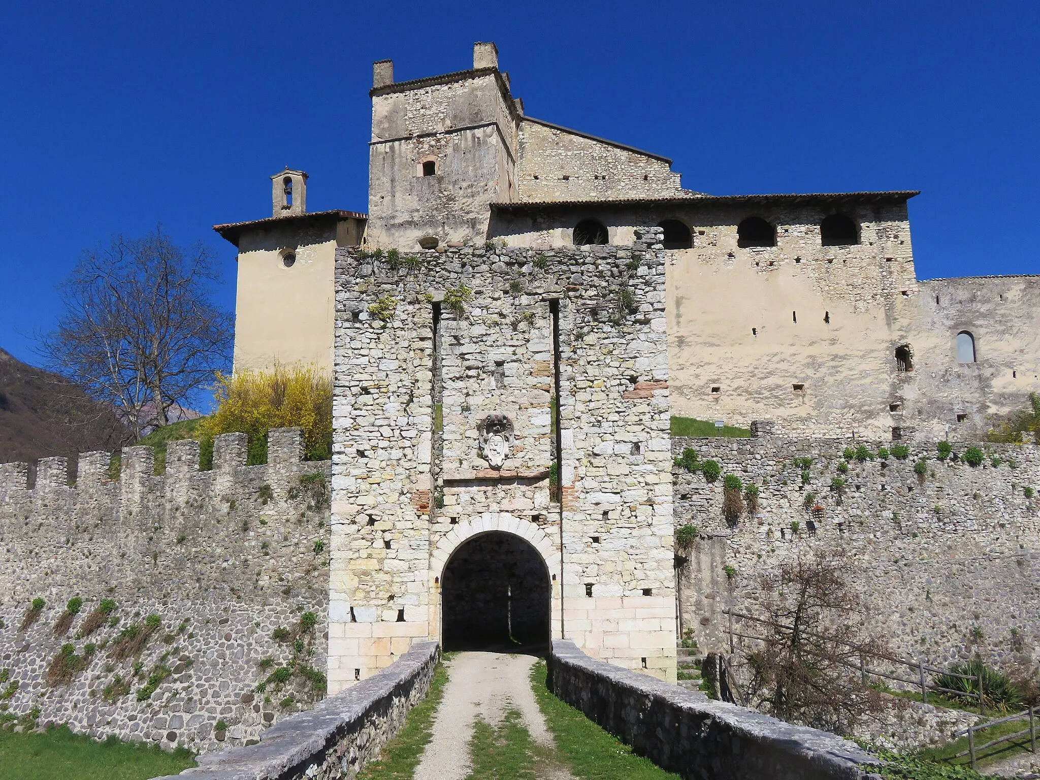 Photo showing: Porta-torre di accesso