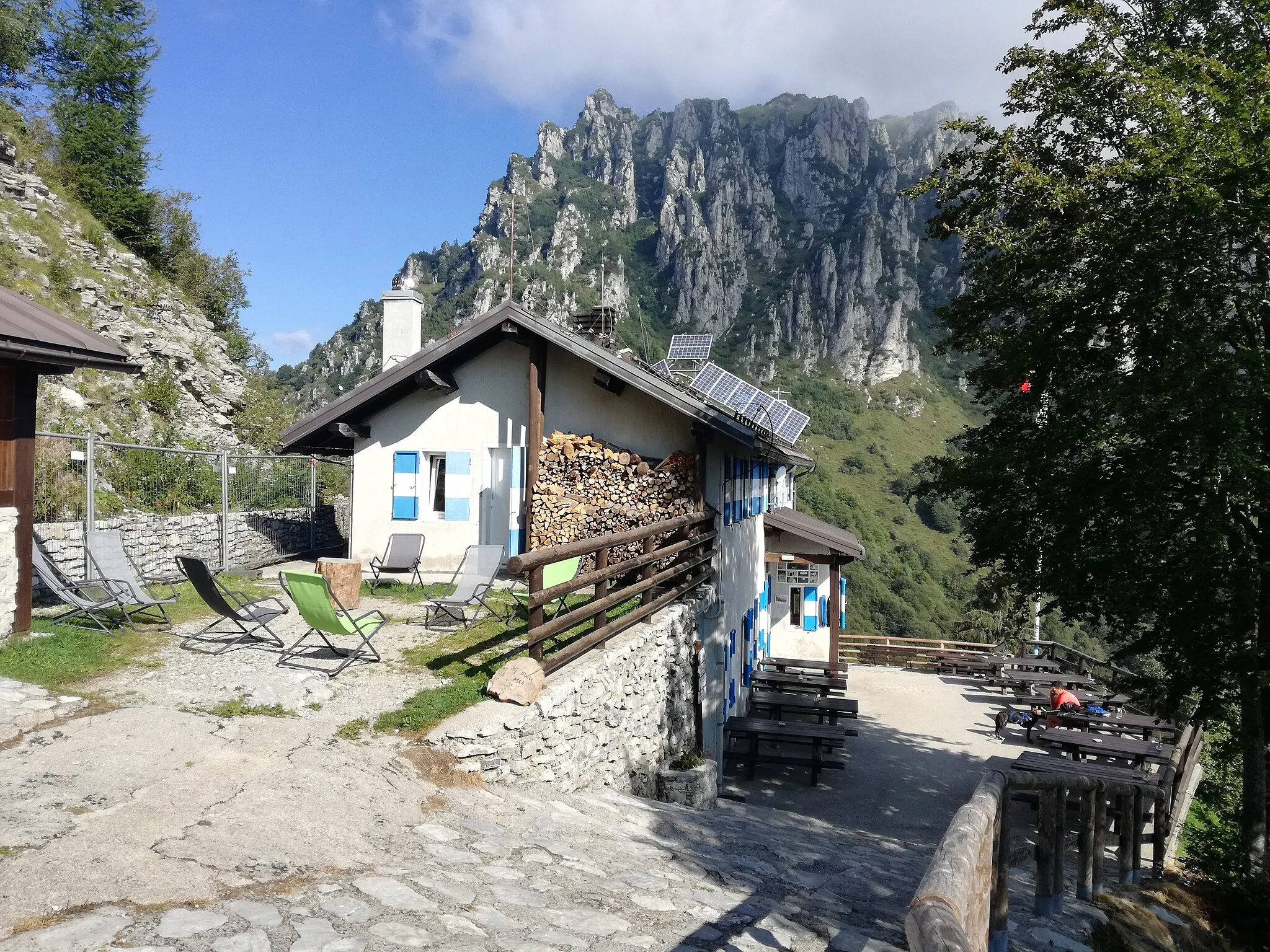 Photo showing: Rifugio Pernici