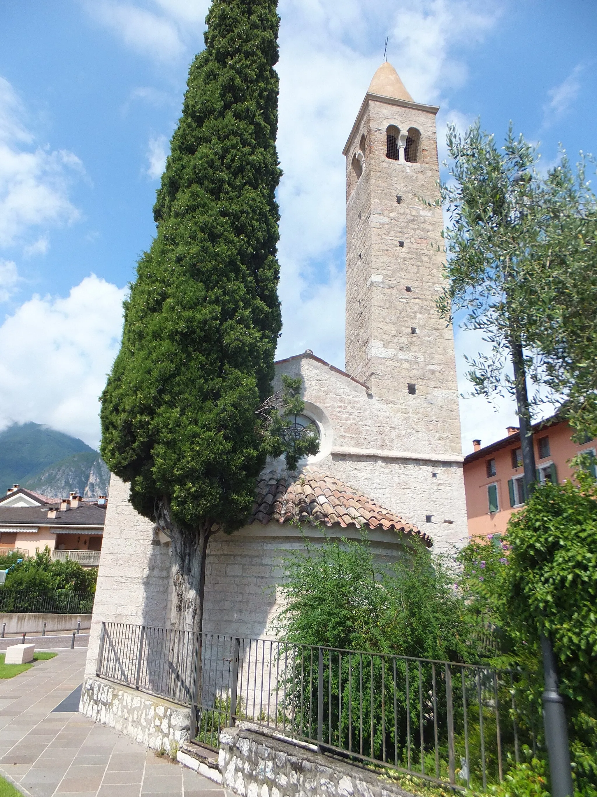 Photo showing: The Saint Thomas church in San Tomaso (part of Riva del Garda)