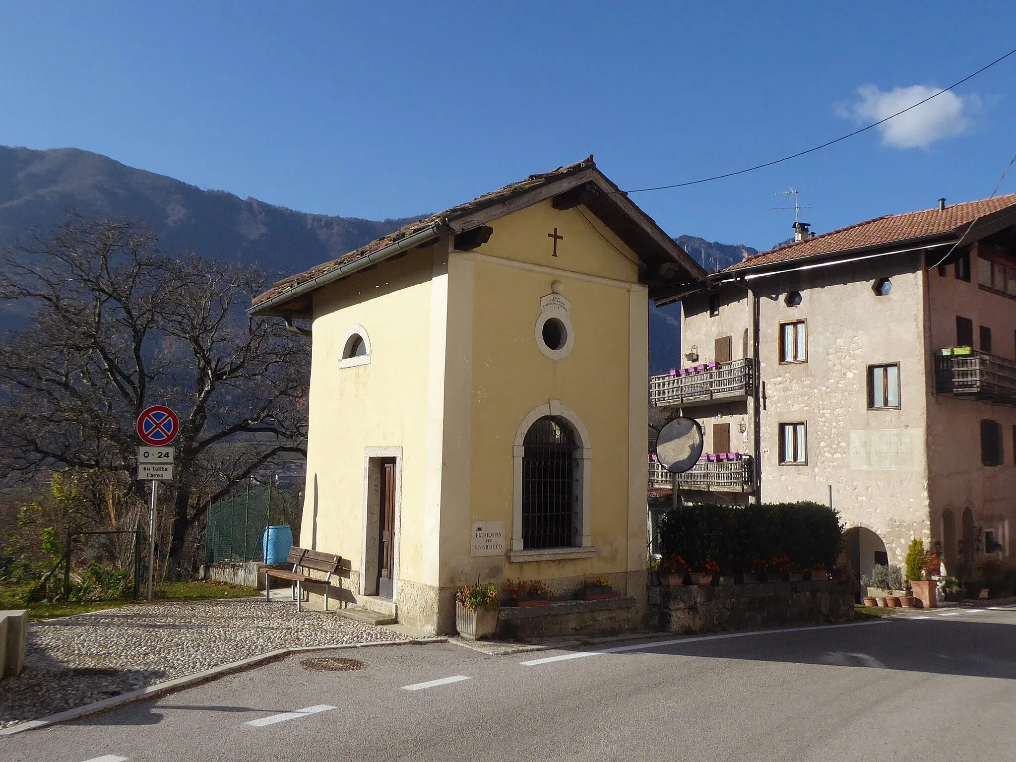 Photo showing: Raossi (Vallarsa, Trentino, Italy), Saint Roch chapel