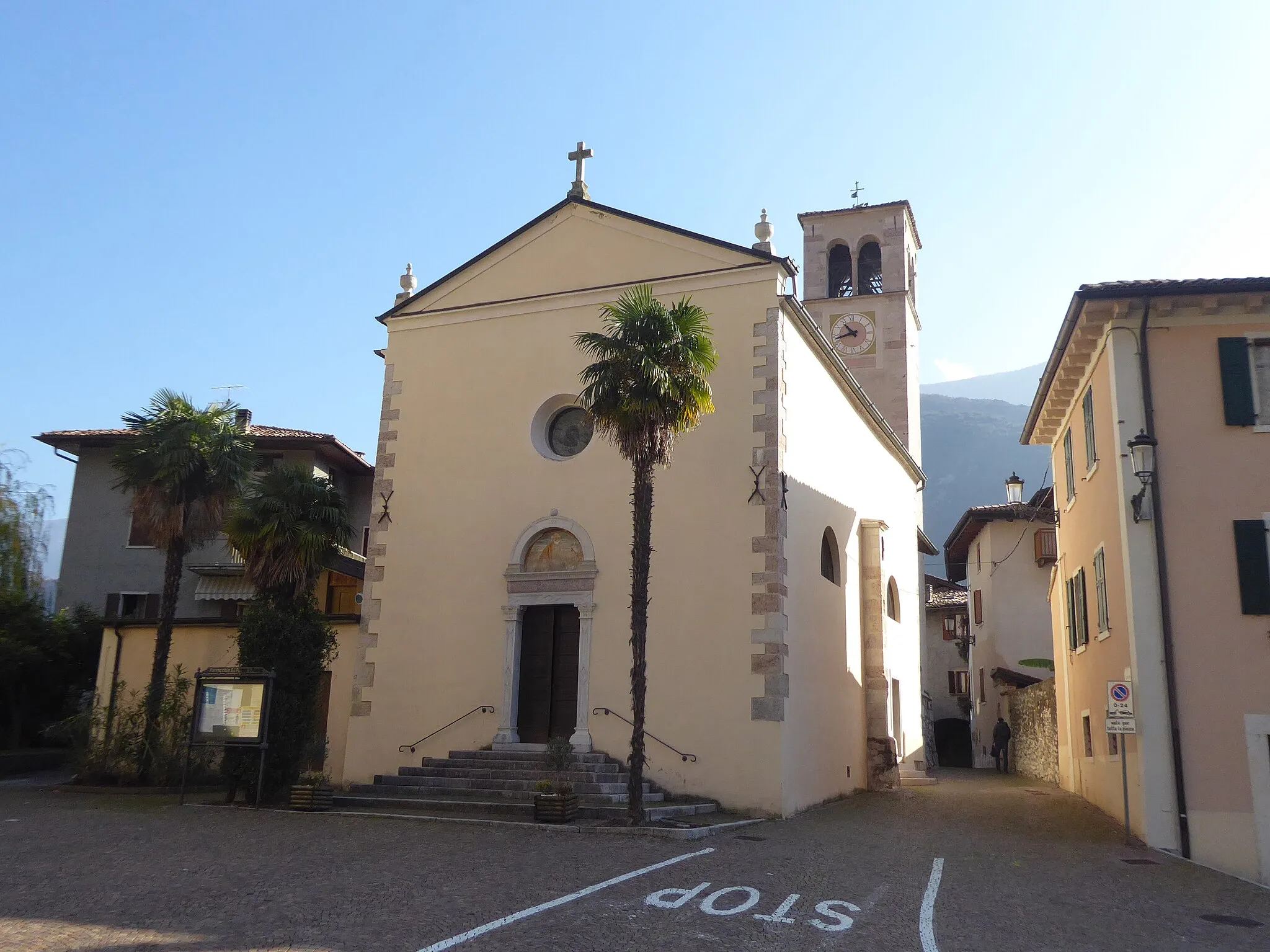 Photo showing: Ceniga (Dro, Trentino, Italy), Saints Peter and Paul church