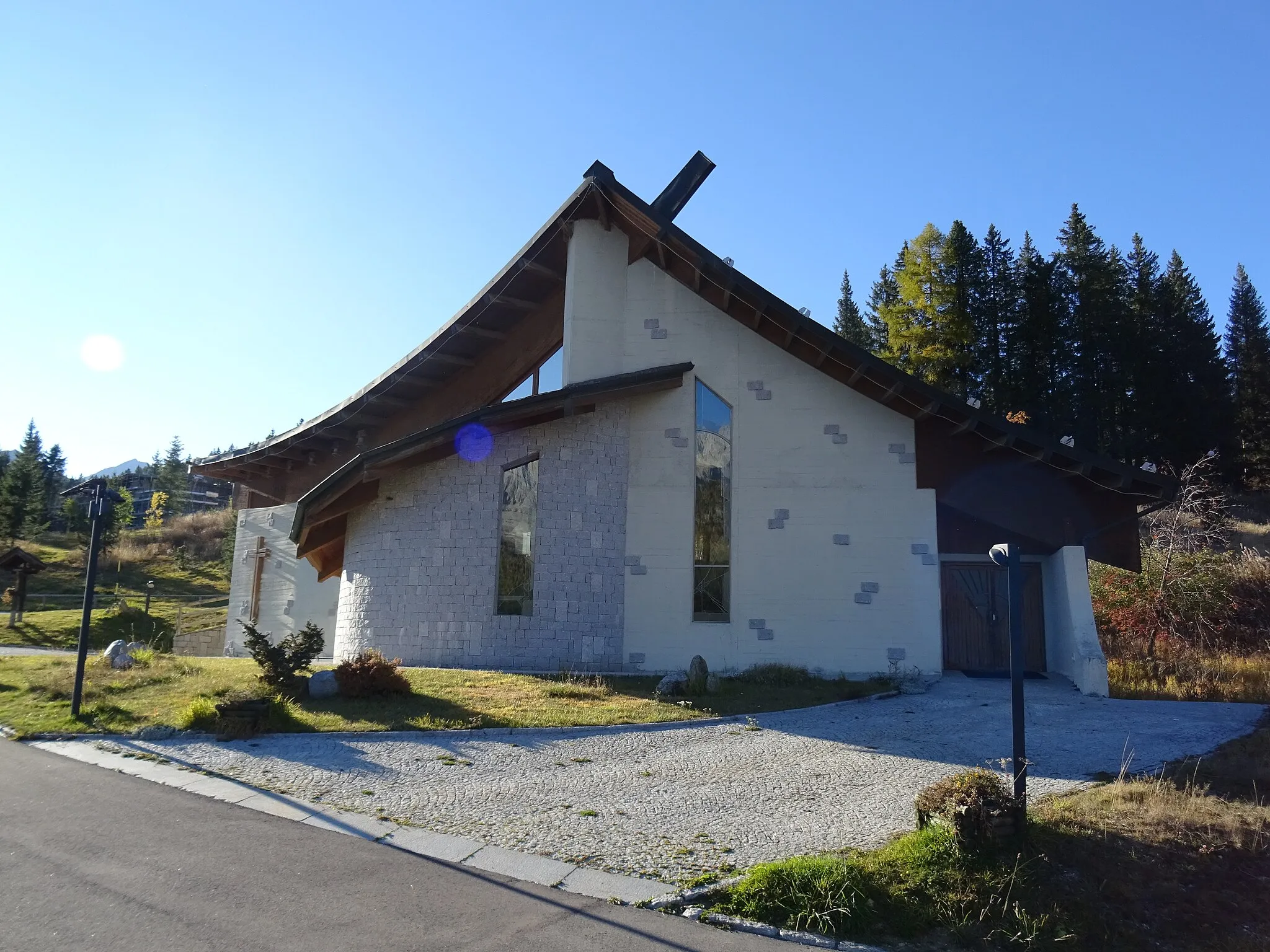 Photo showing: Campo Carlo Magno (Pinzolo, Trentino, Italy), Our Lady of Europe church