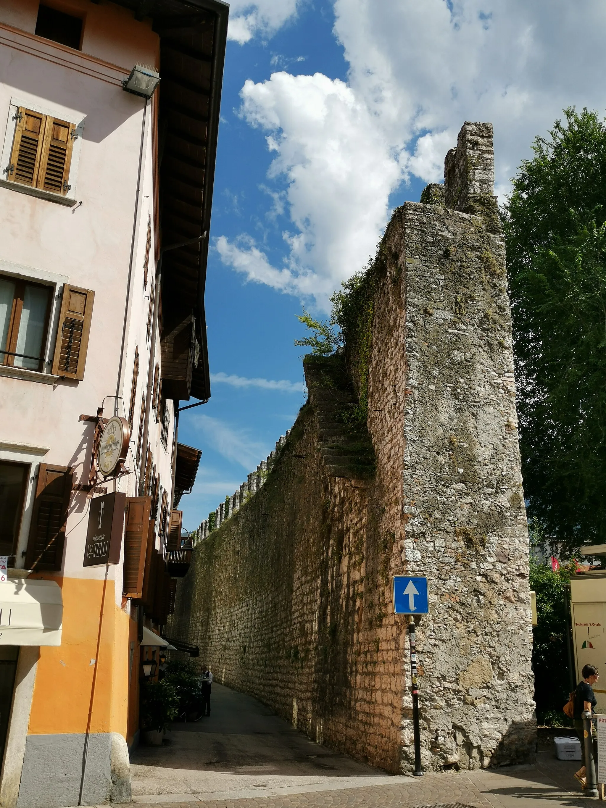 Photo showing: Stadtmauer in Trient