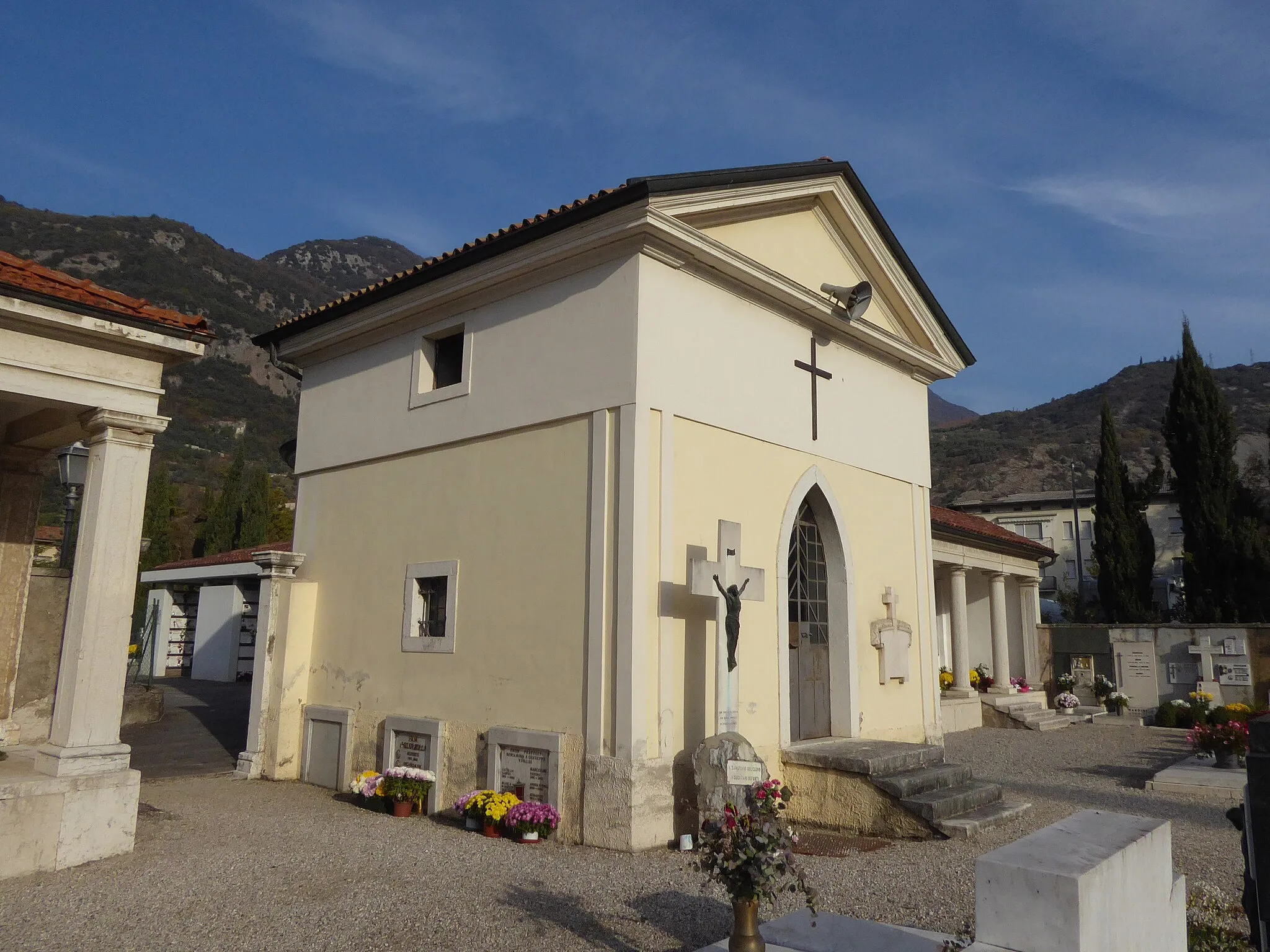 Photo showing: Cemetery of Varignano (Arco, Trentino, Italy), Risen Christ church