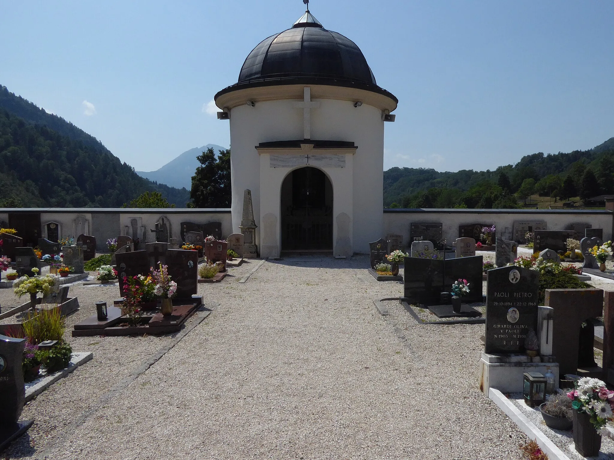 Photo showing: Cemetery of Canezza (Pergine Valsugana, Trentino, Italy)