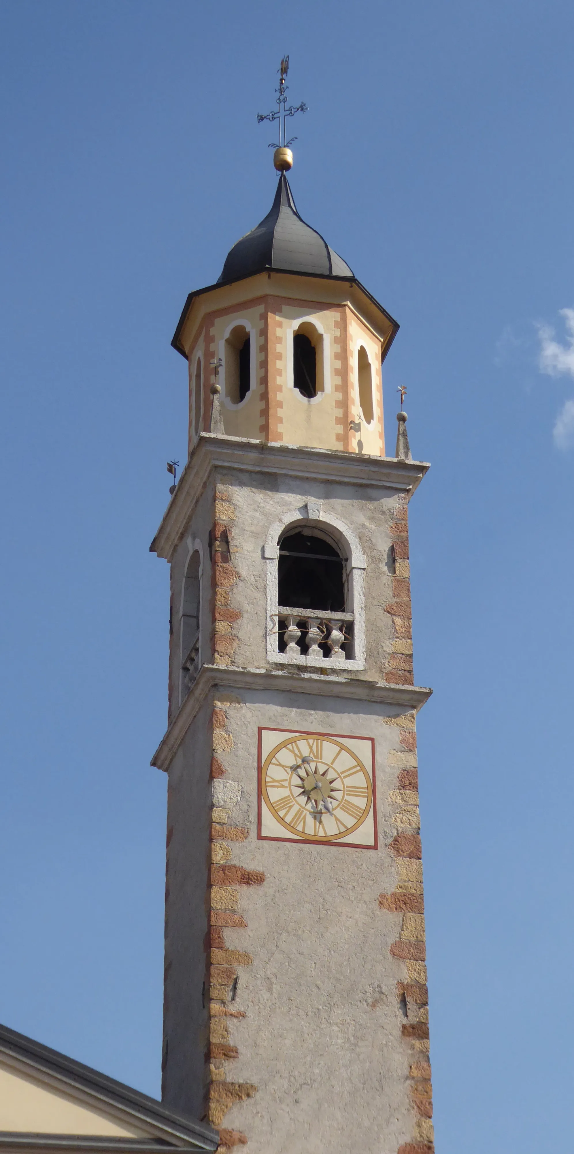 Photo showing: Costasavina (Pergine Valsugna, Trentino, Italy) - Belltower of Saint Martin church