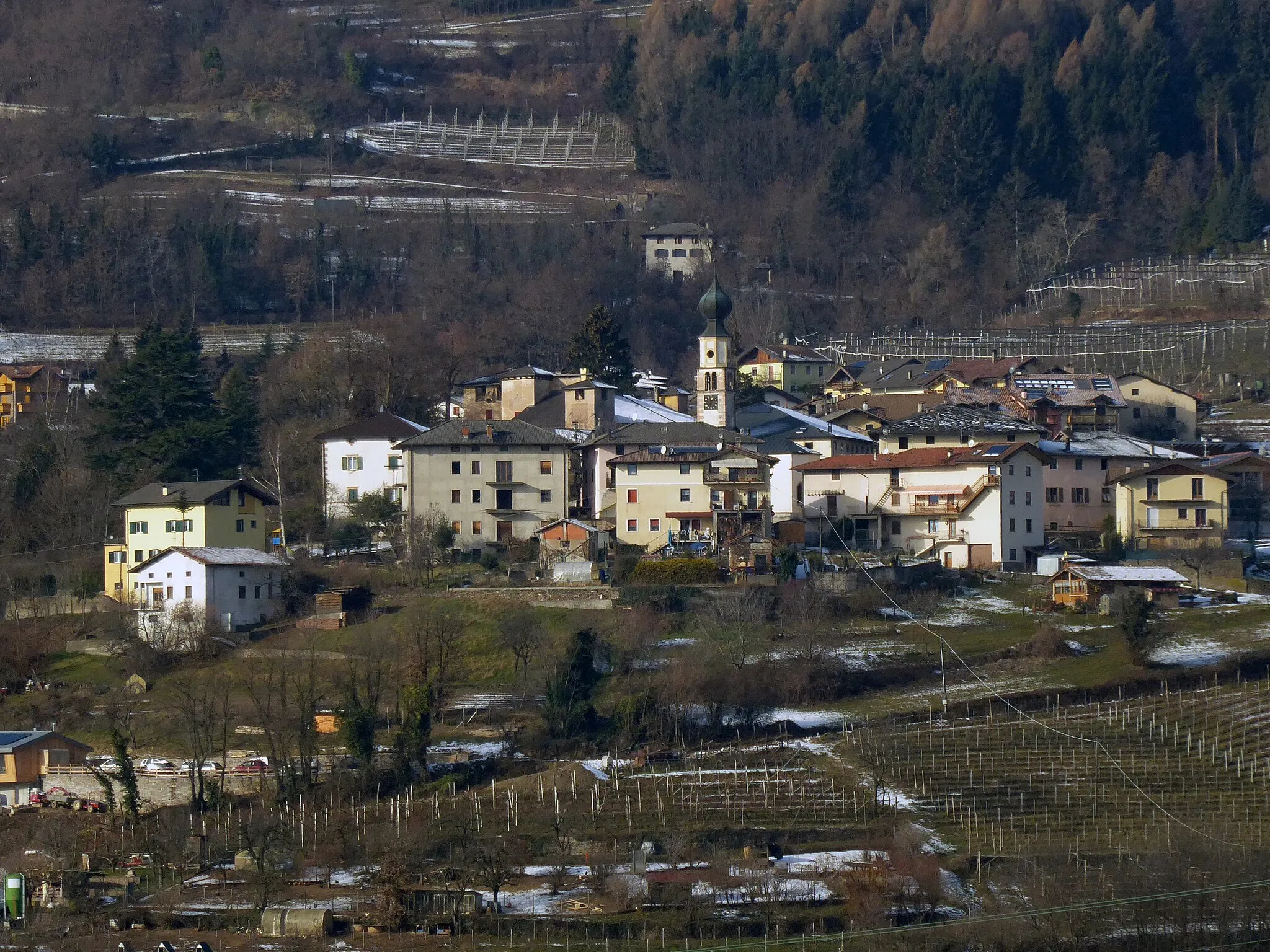 Photo showing: Seregnano (Civezzano) as seen from Madrano (Pergine Valsugana)